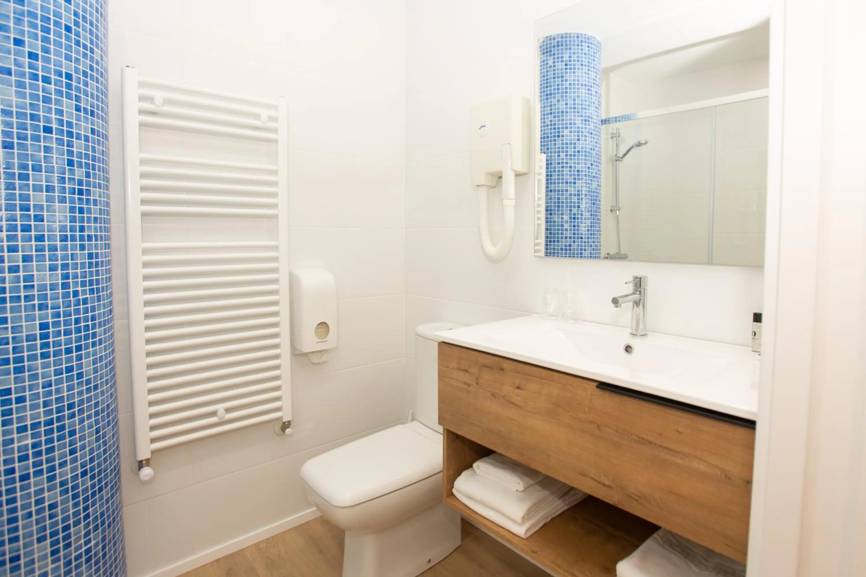 Bathroom in Hotel Mar Azul
