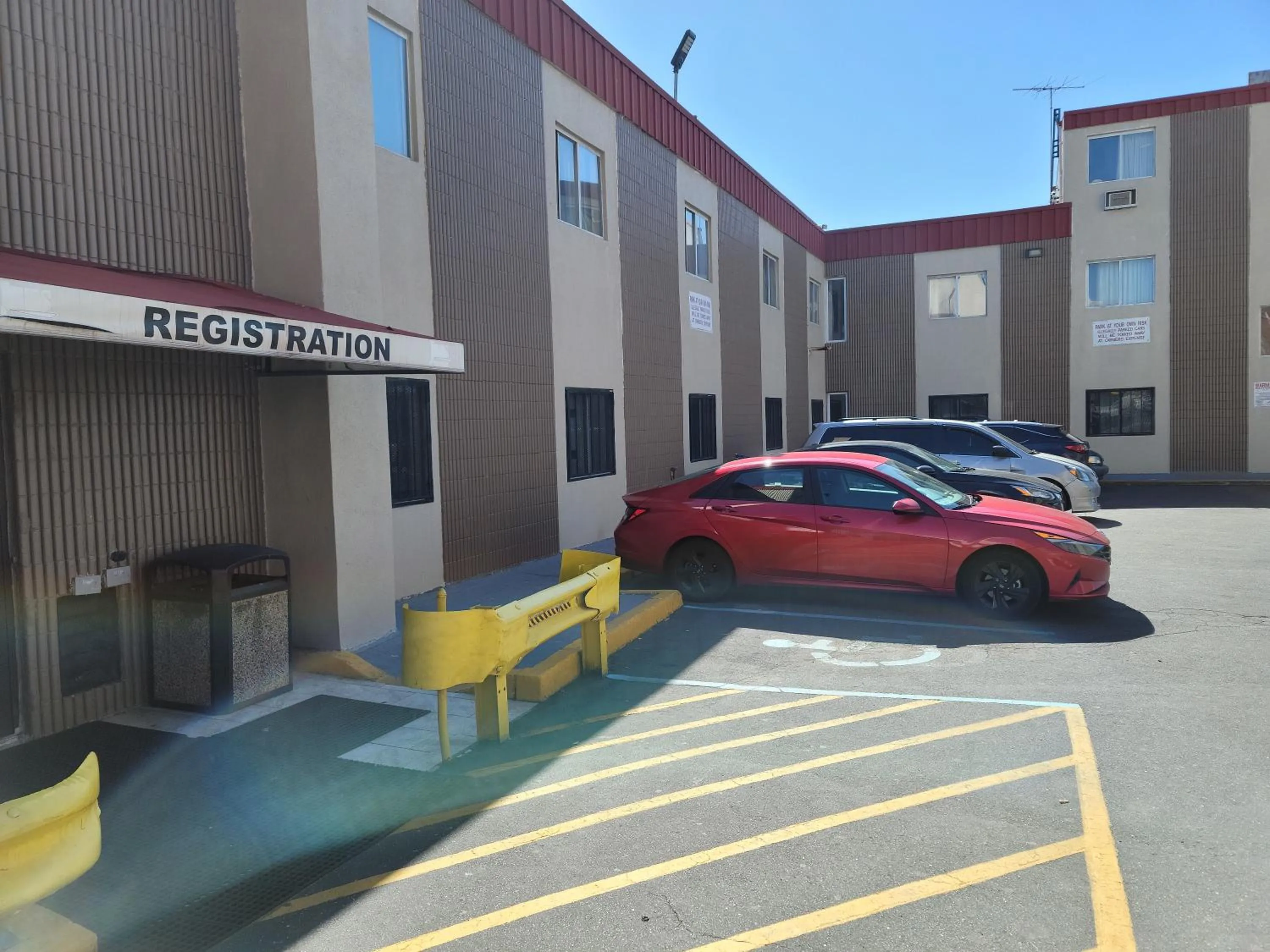 Facade/entrance in Jets Motor Inn