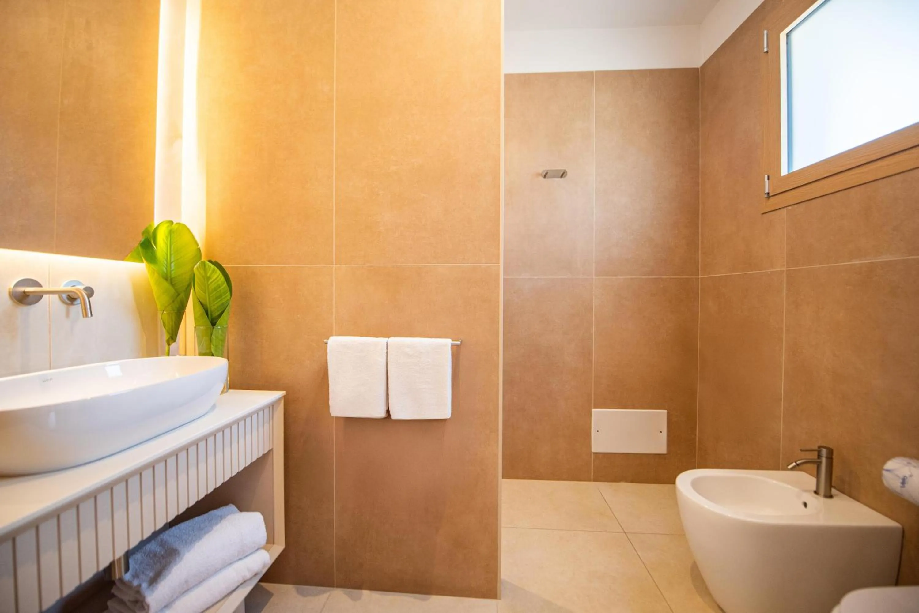 Bathroom in Riva Marina Resort - CDSHotels