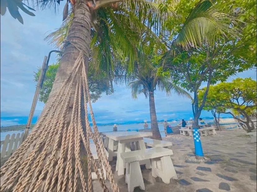 Rubtawan Sichang Resort