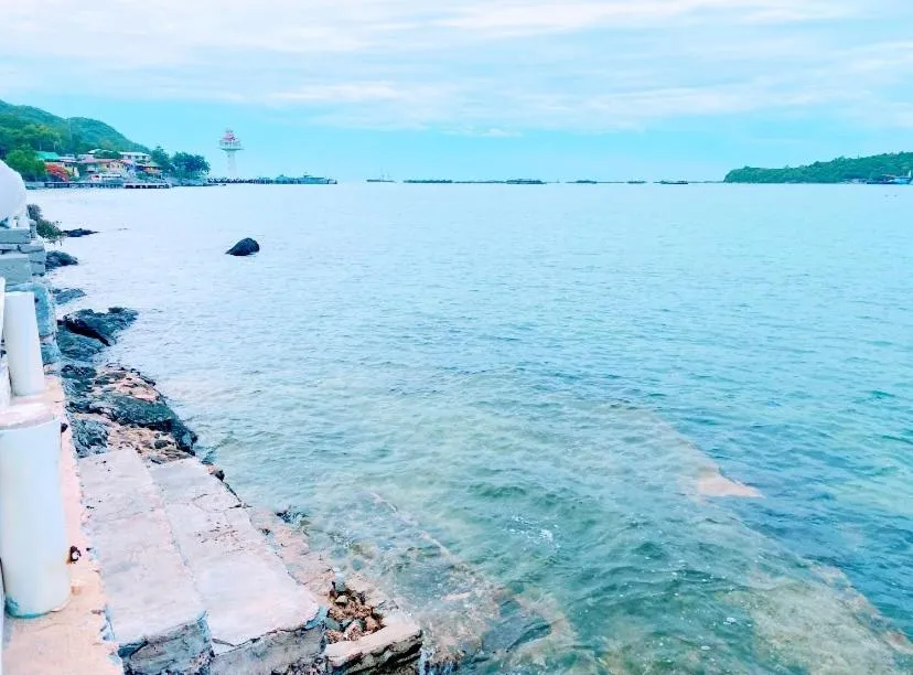 Rubtawan Sichang Resort