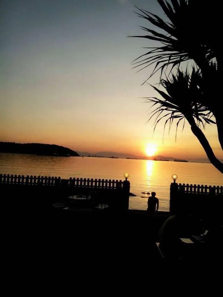 Rubtawan Sichang Resort