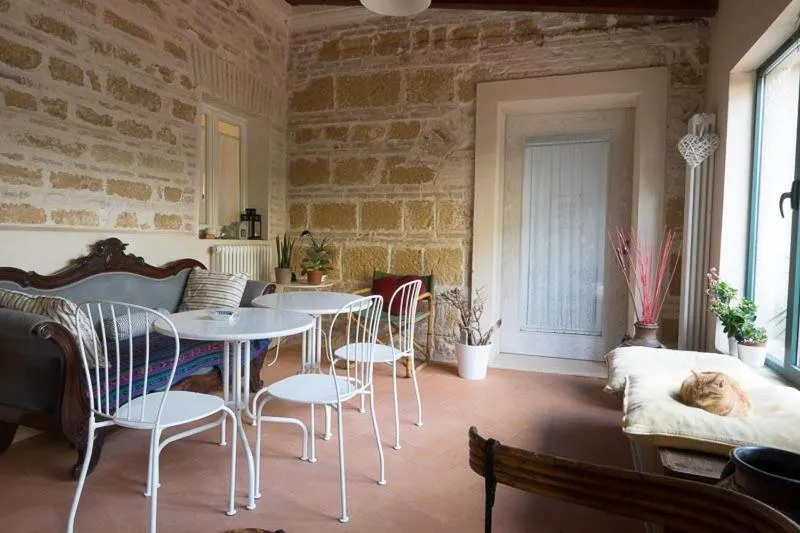 Lobby or reception in D'AGO48