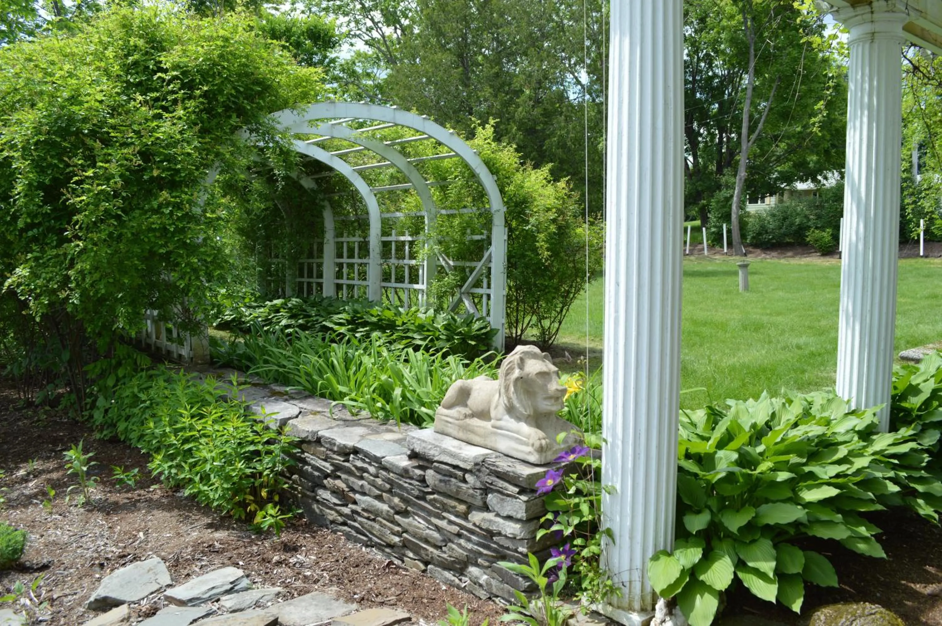 Day in The Brewster Inn