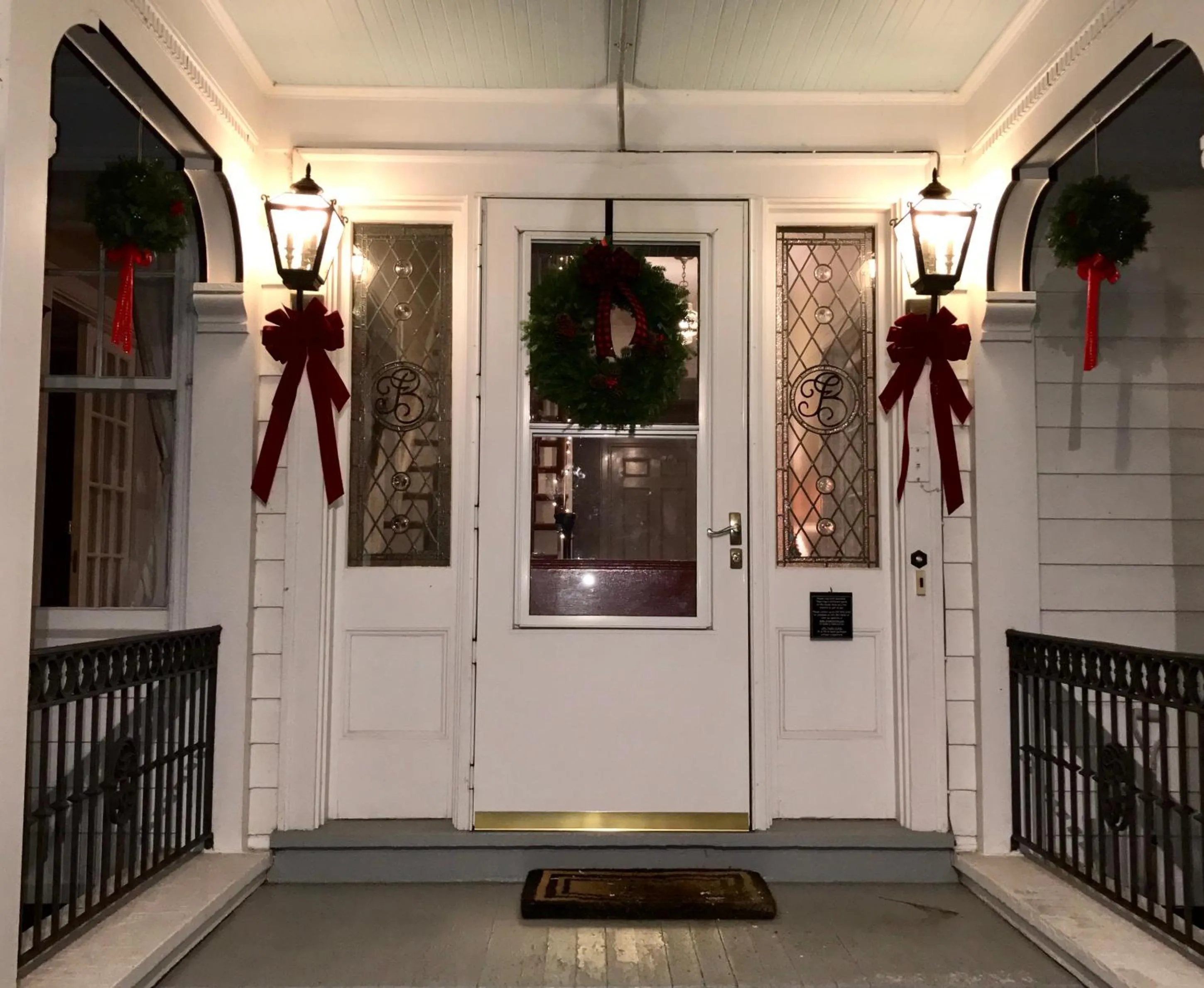 Facade/entrance in The Brewster Inn