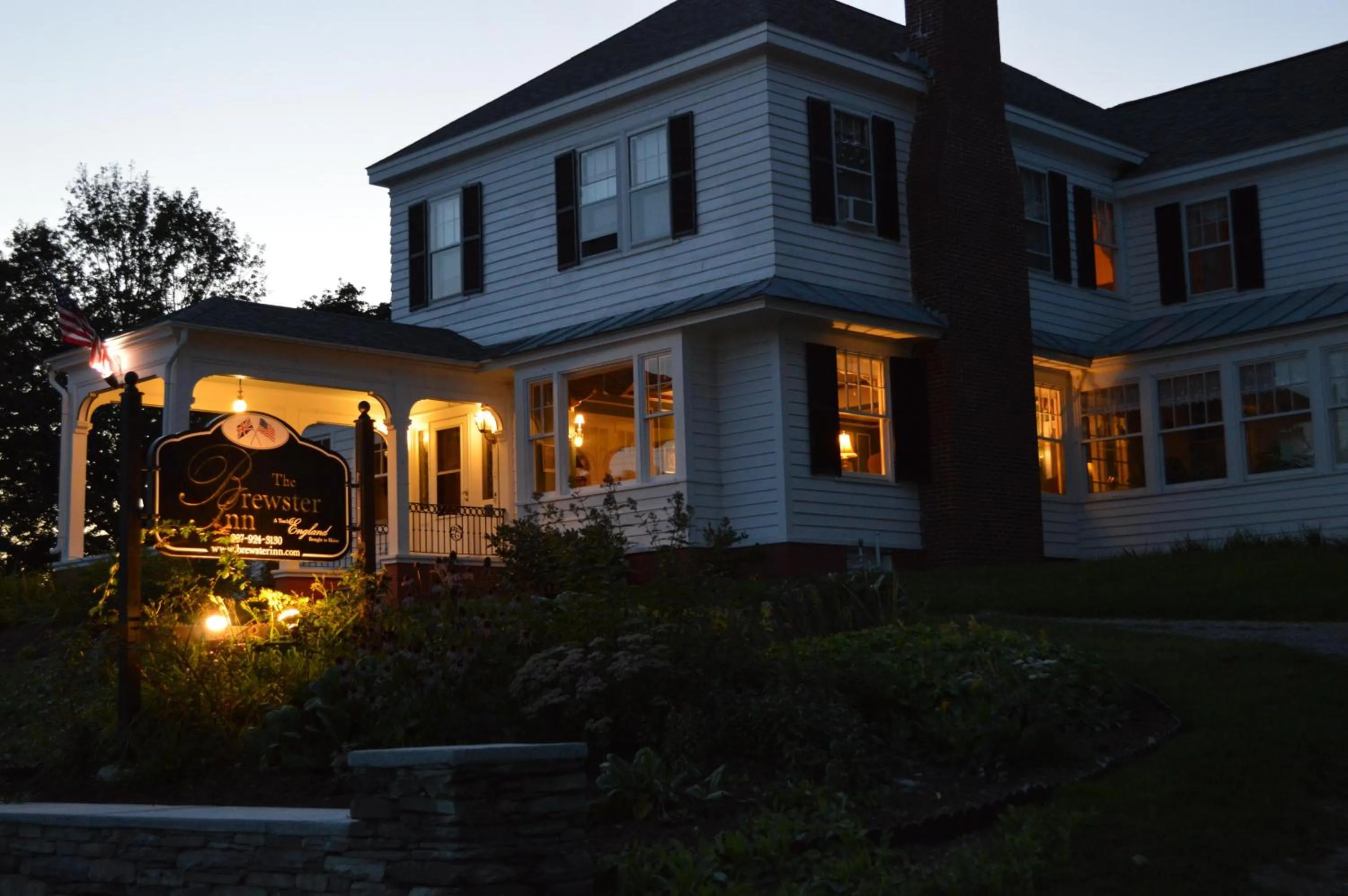 Facade/entrance in The Brewster Inn