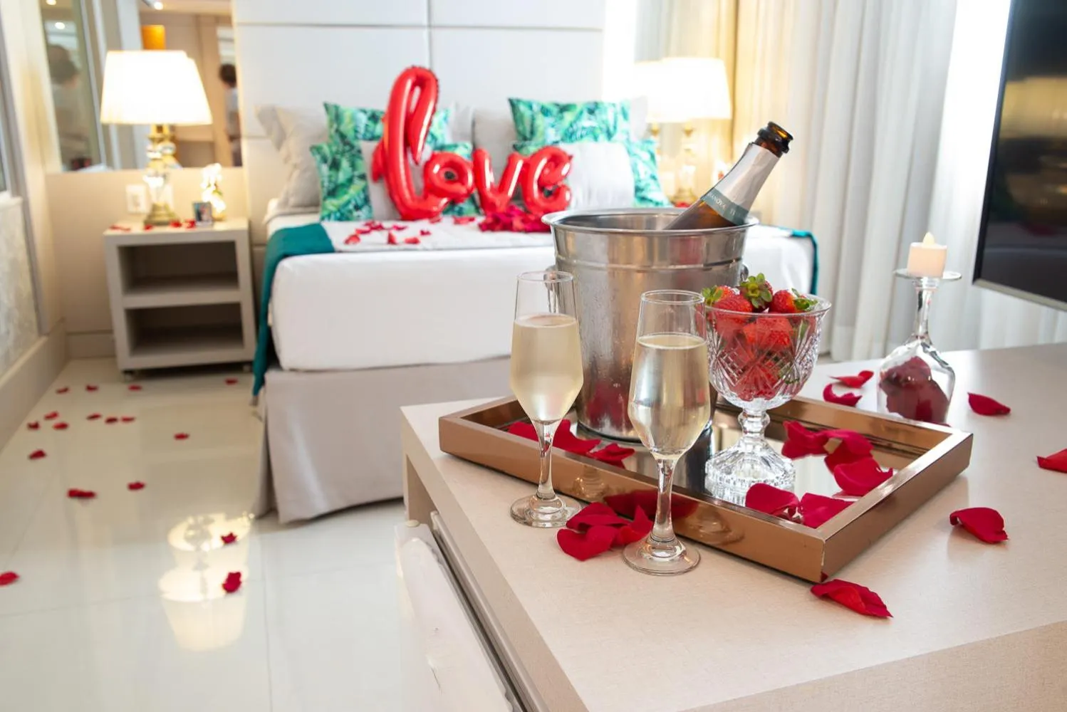 Food and drinks in Nadai Confort Hotel e Spa