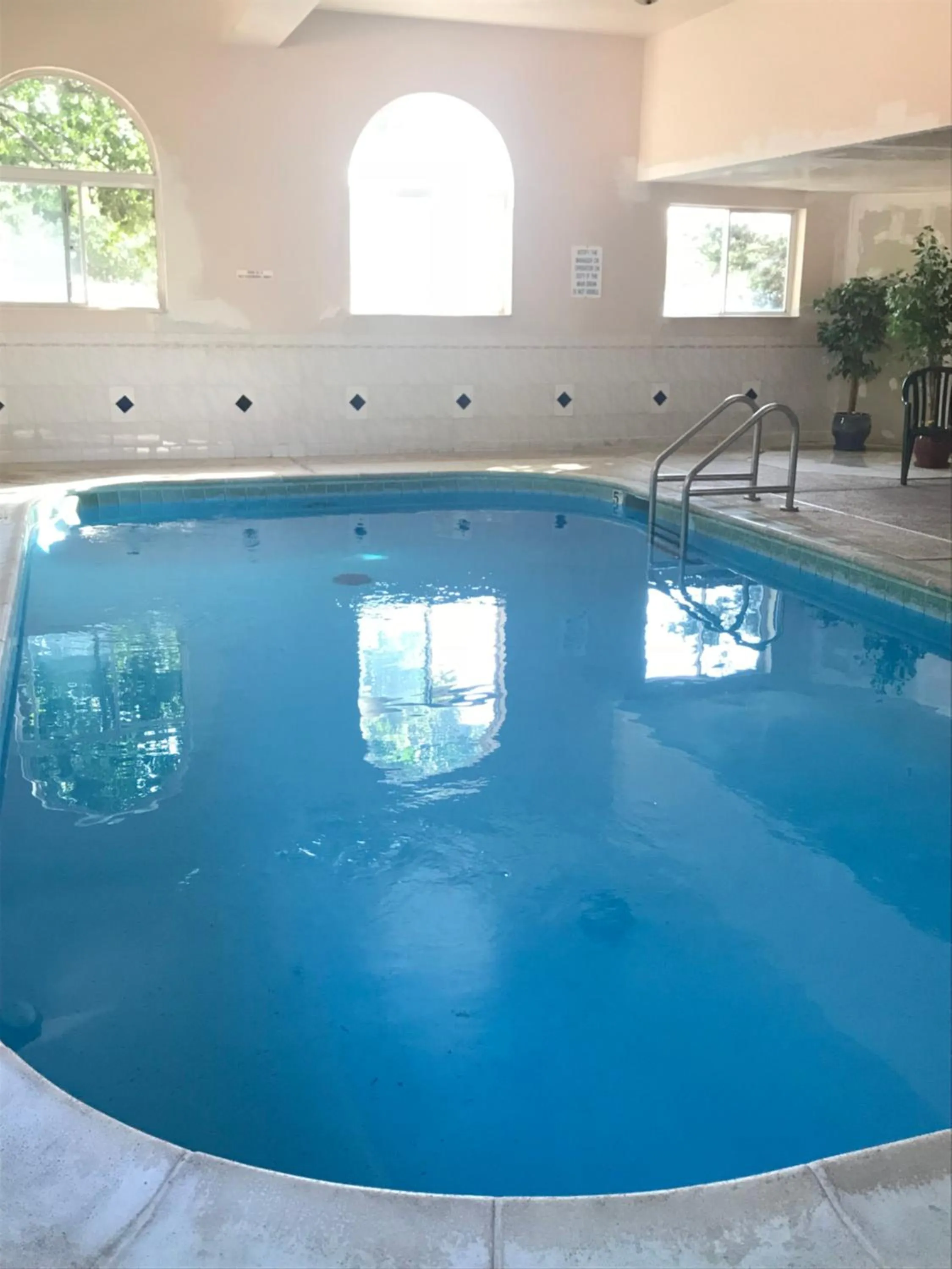 Americas Best Value Inn and Suites Saint Charles