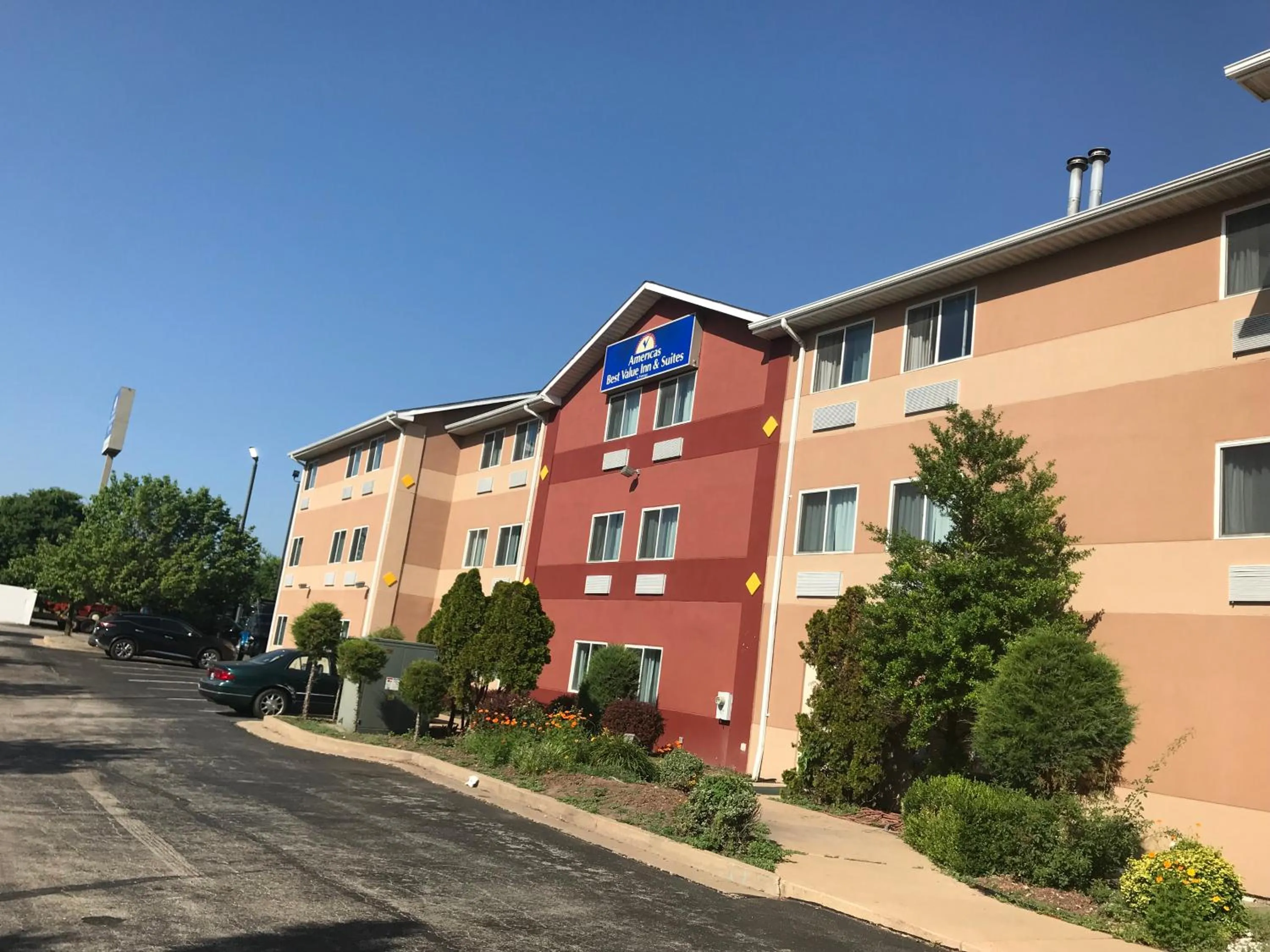 Property building in Americas Best Value Inn and Suites Saint Charles