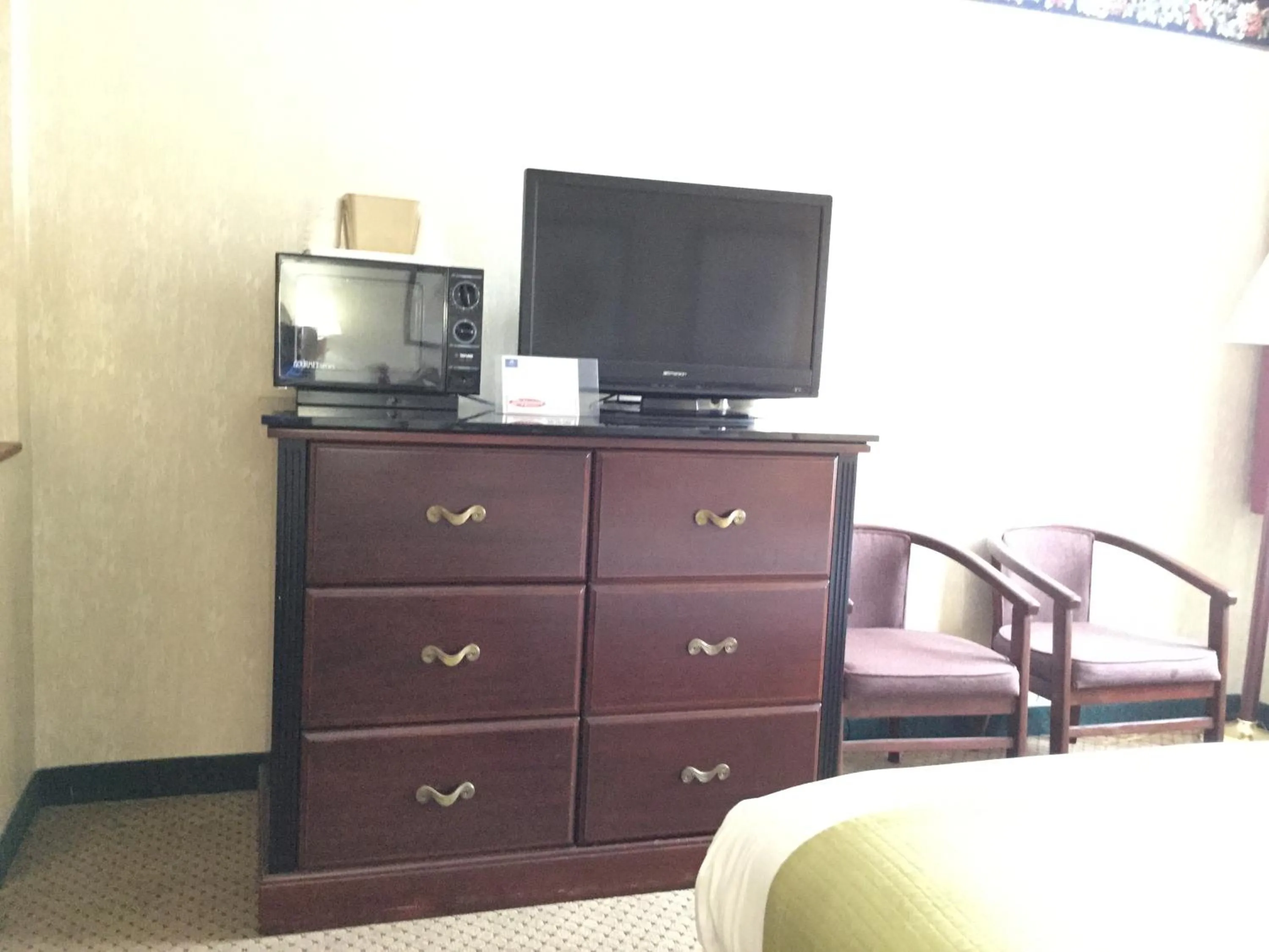 Americas Best Value Inn and Suites Saint Charles