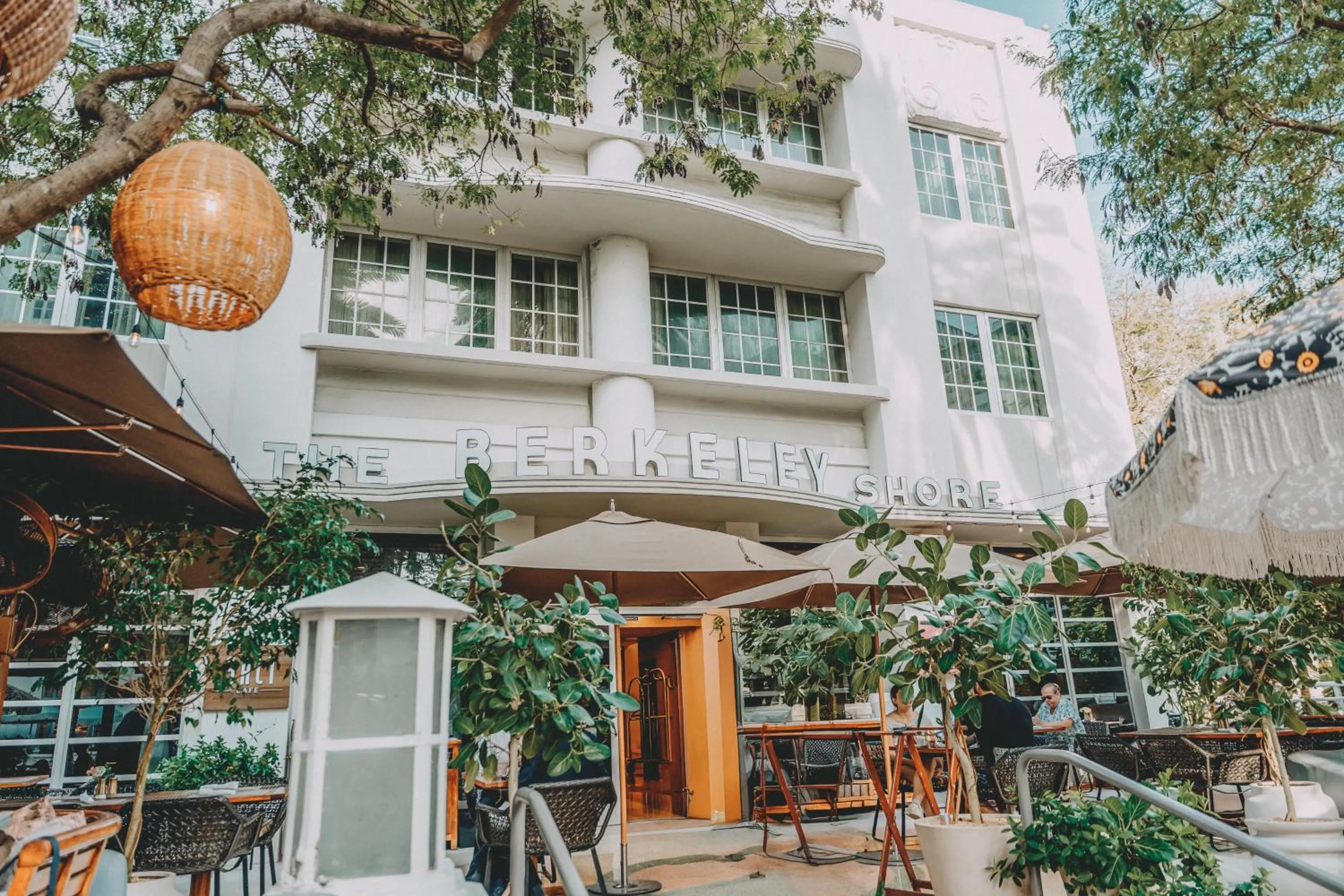 Facade/entrance in Iberostar Waves Berkeley Shore