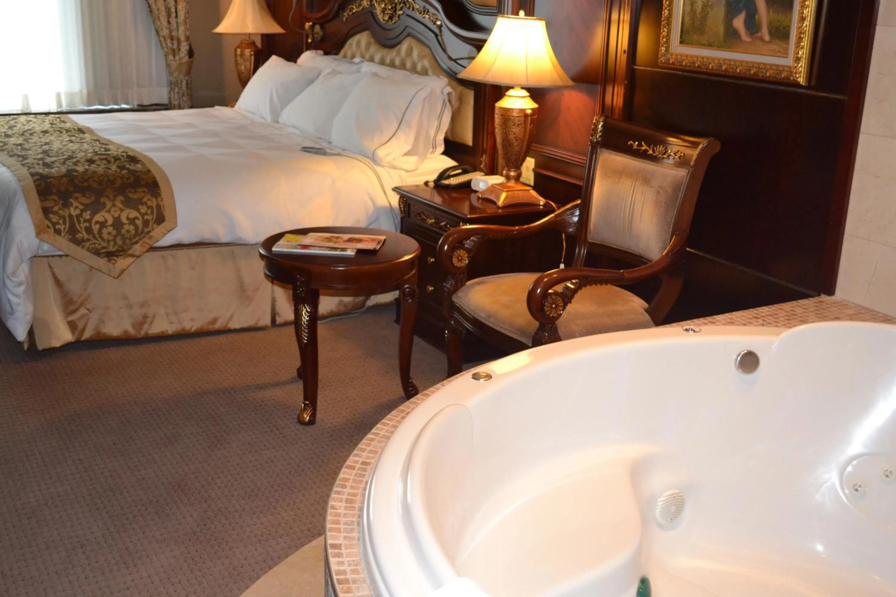 Spa and wellness centre/facilities, Bed in Radisson Hotel Toronto Airport West