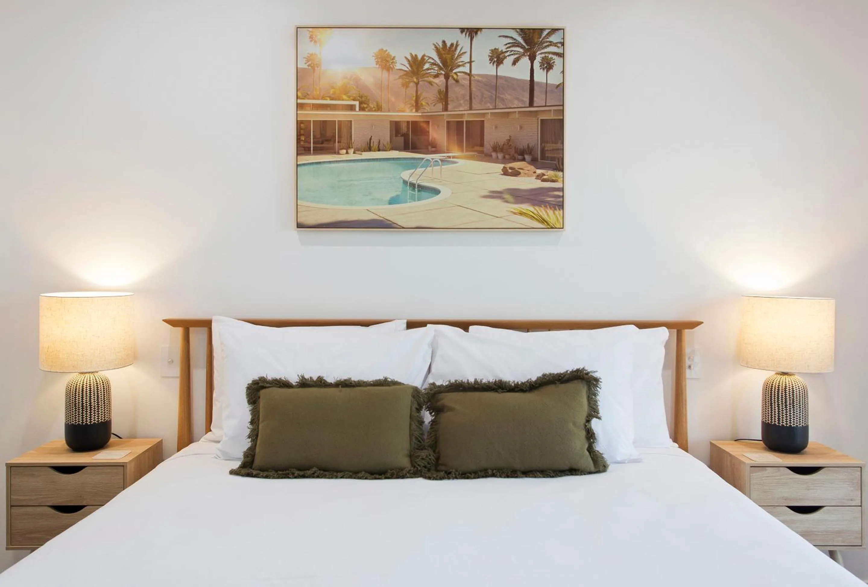 Bedroom, Bed in Offshore Noosa Resort