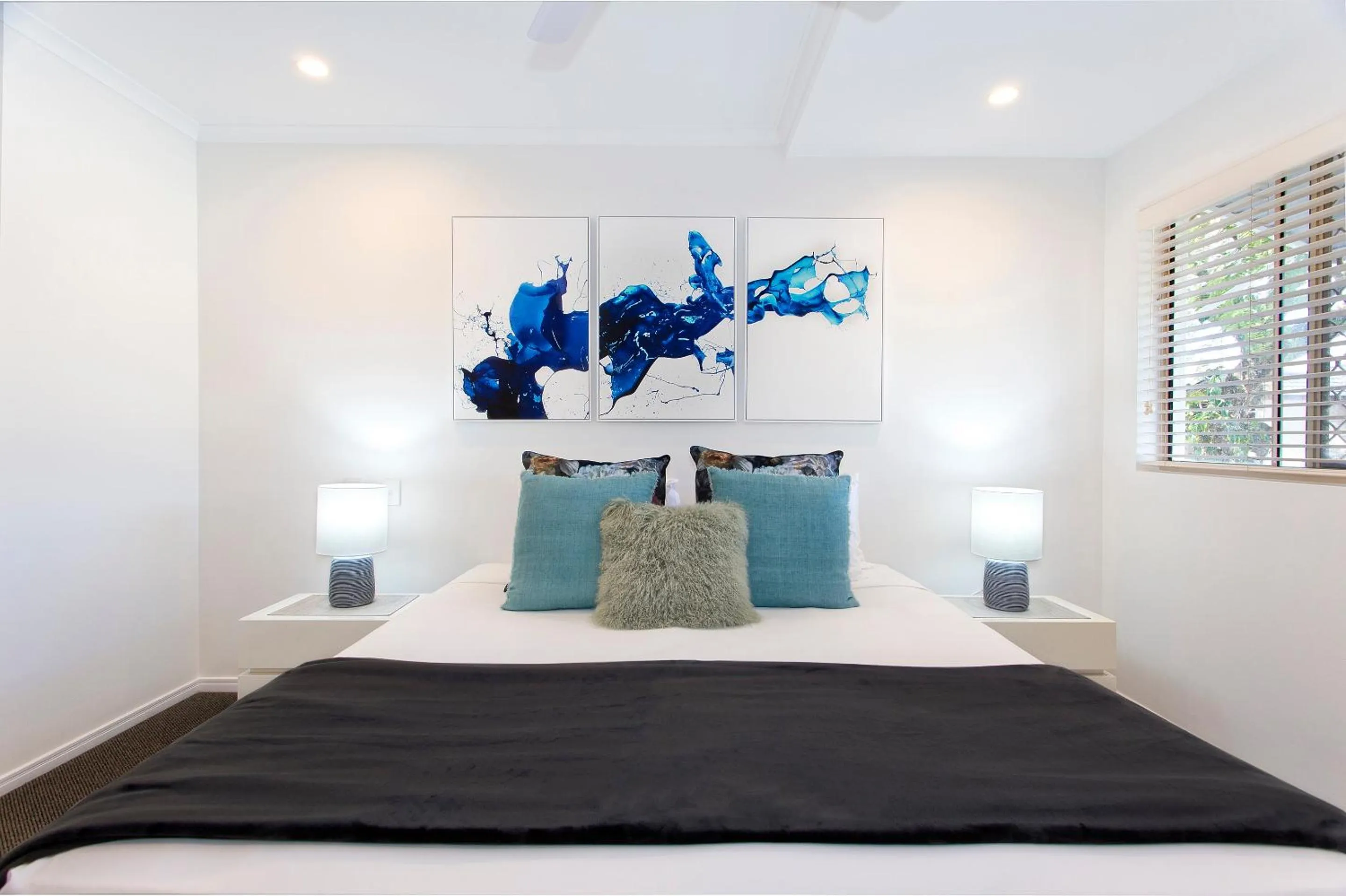 Bedroom, Bed in Offshore Noosa Resort