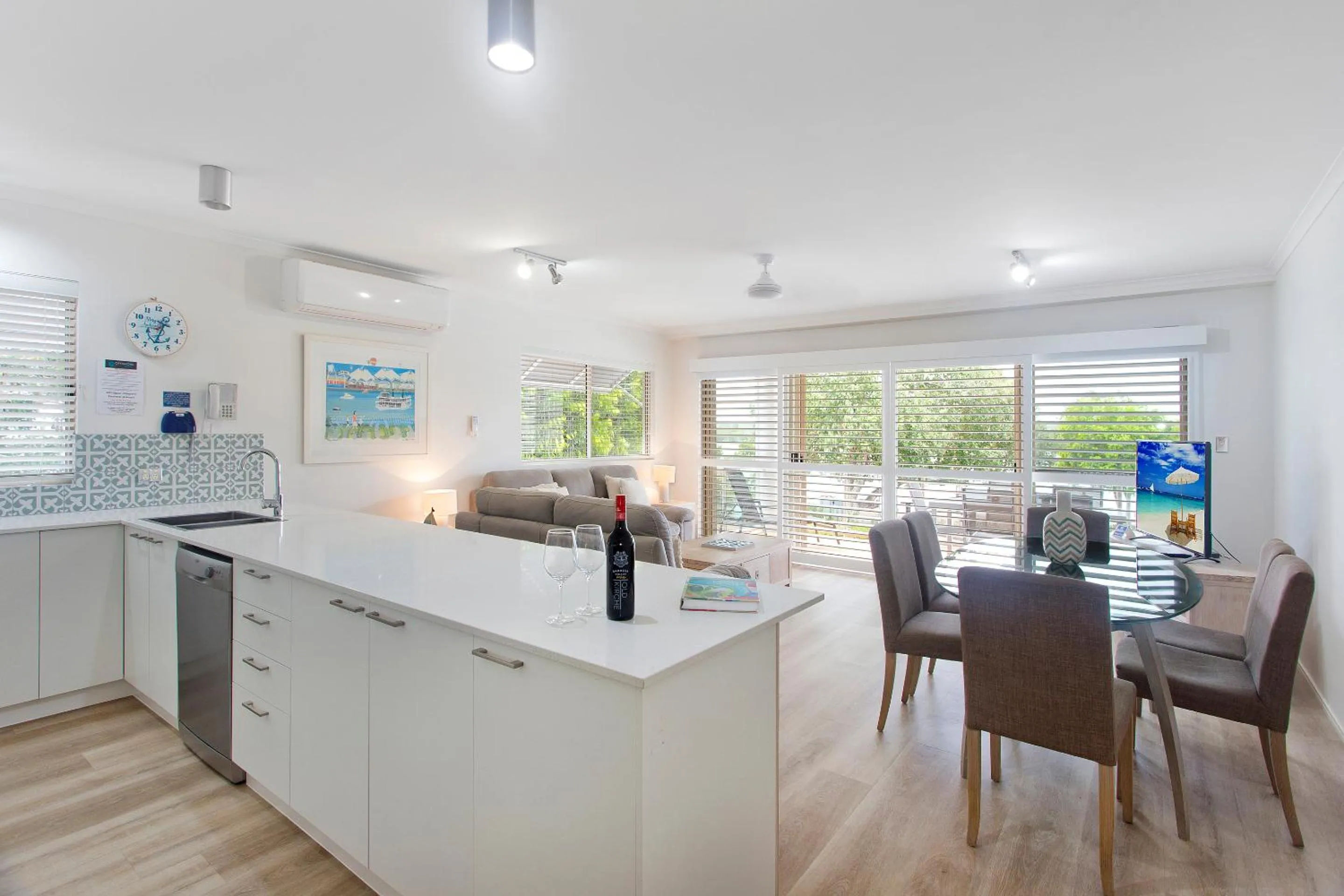 Kitchen or kitchenette in Offshore Noosa Resort