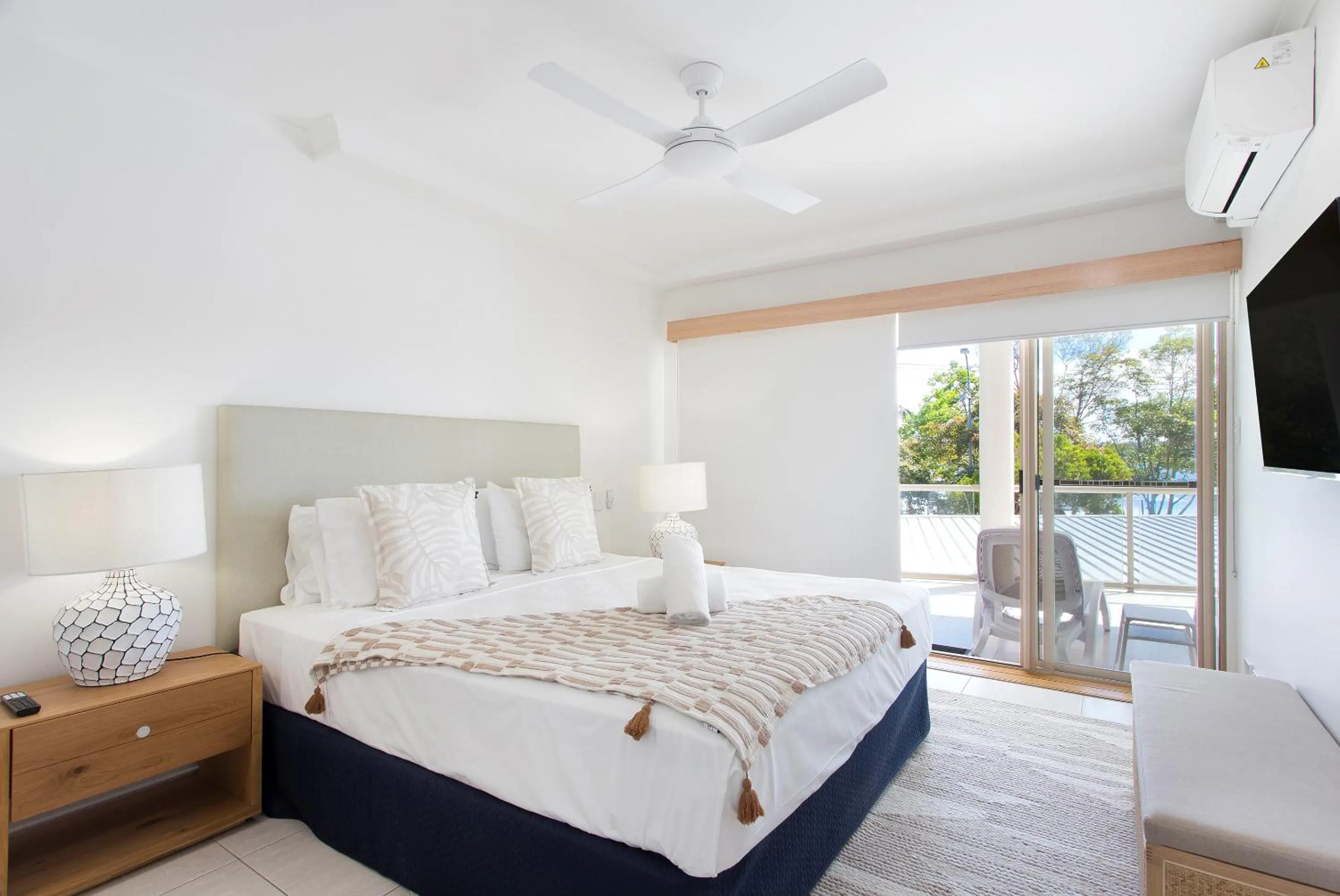 Bedroom, Bed in Offshore Noosa Resort