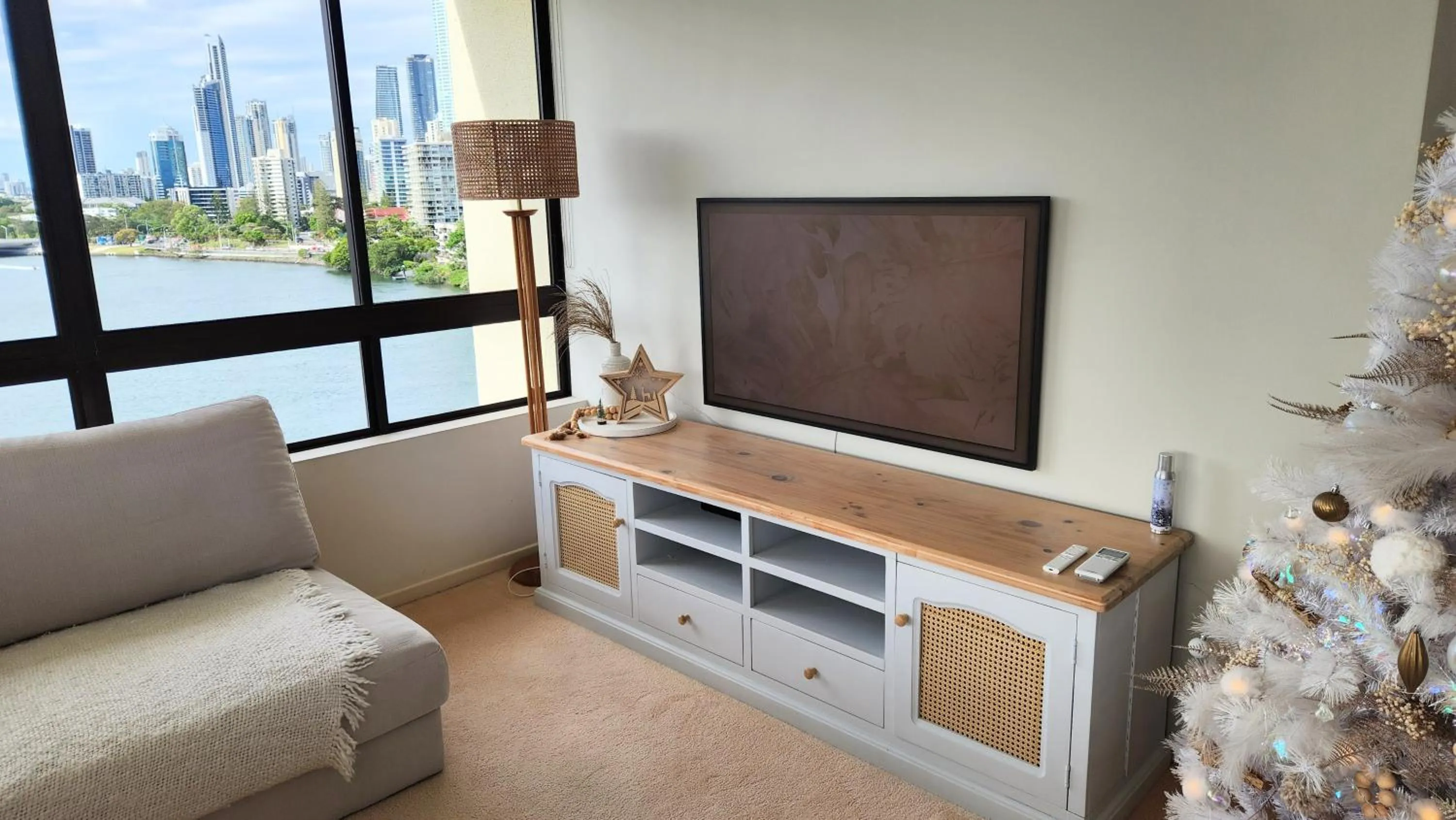 Surfers Hawaiian Holiday Apartments