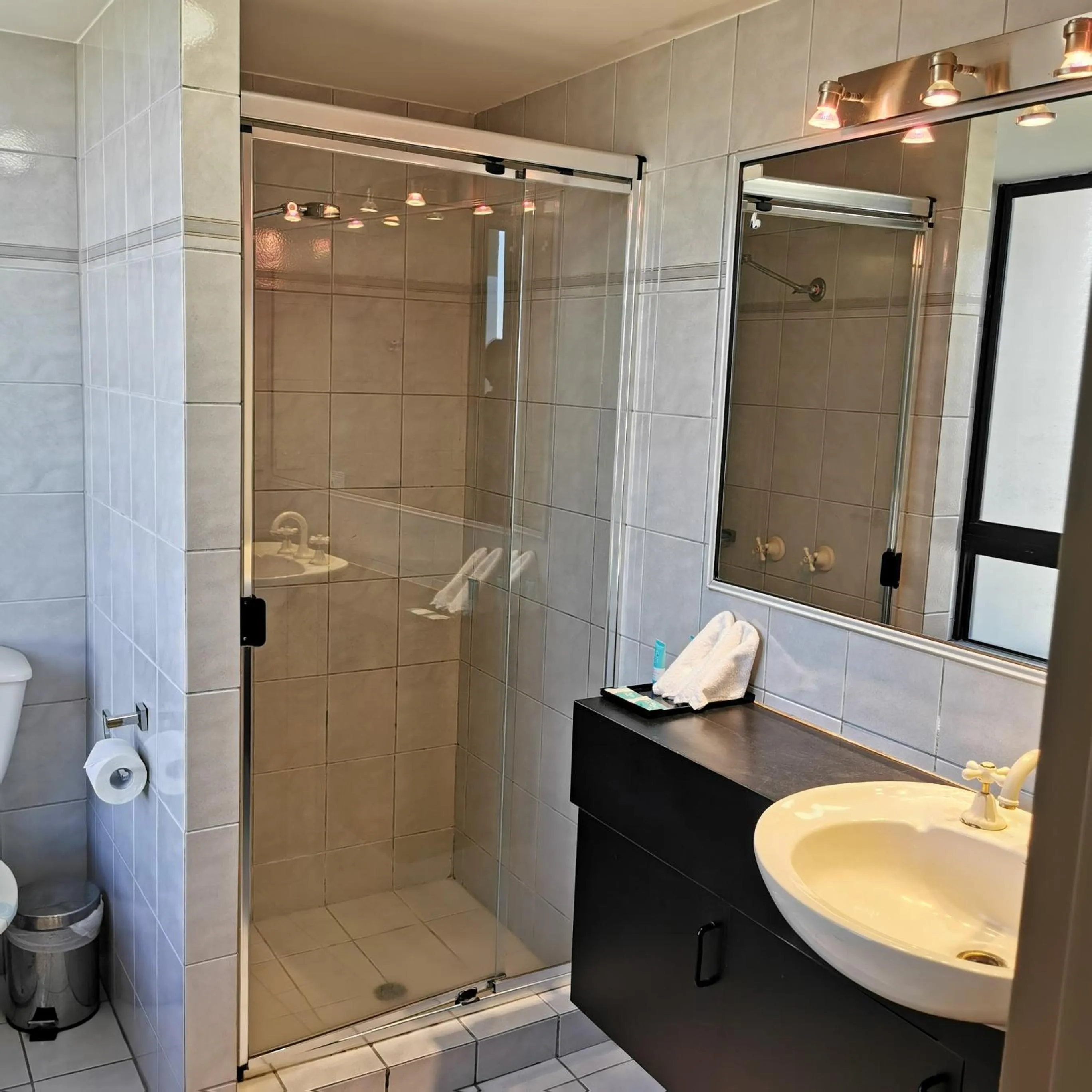 Surfers Hawaiian Holiday Apartments