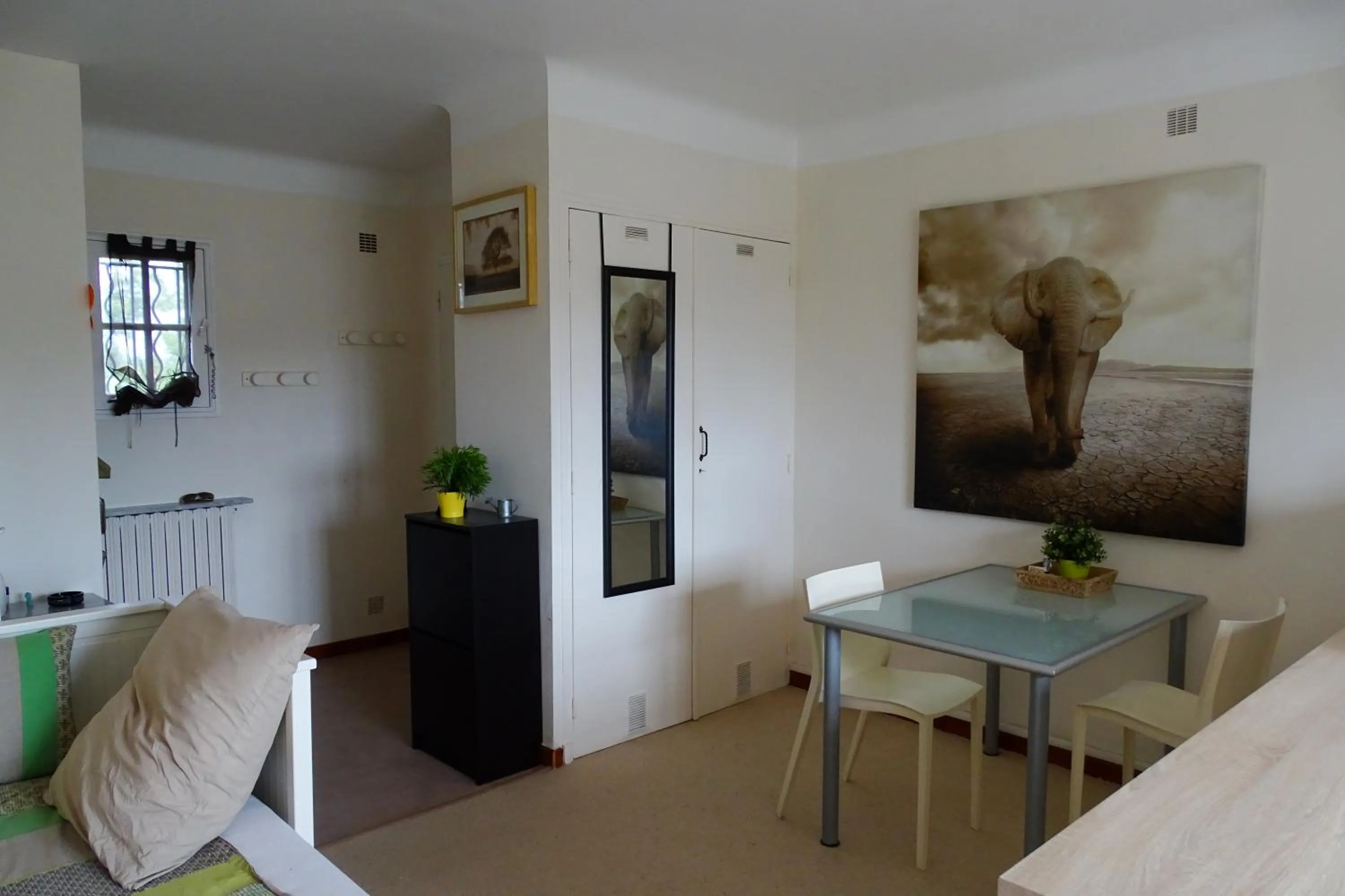 Seating area in Studios proches de la mer plein soleil