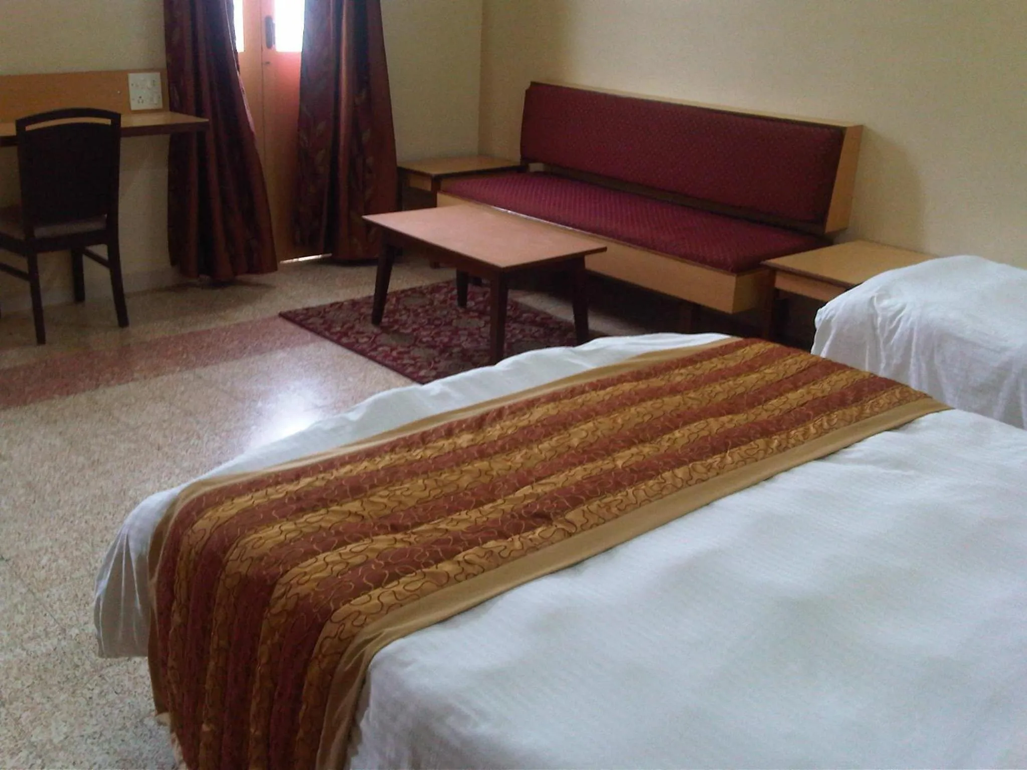 Seating area, Bed in Chateau Windsor Hotel - Marine Drive