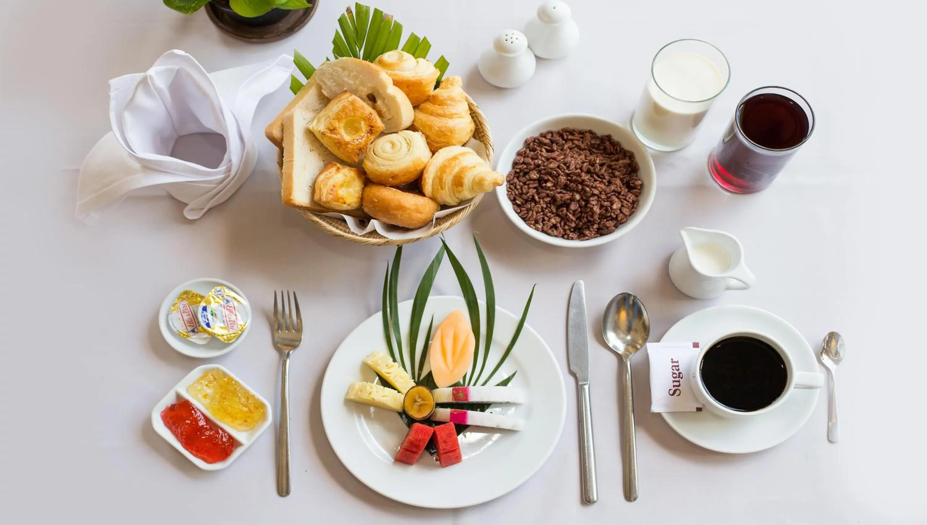 Breakfast in Hotel Somadevi Angkor Resort & Spa