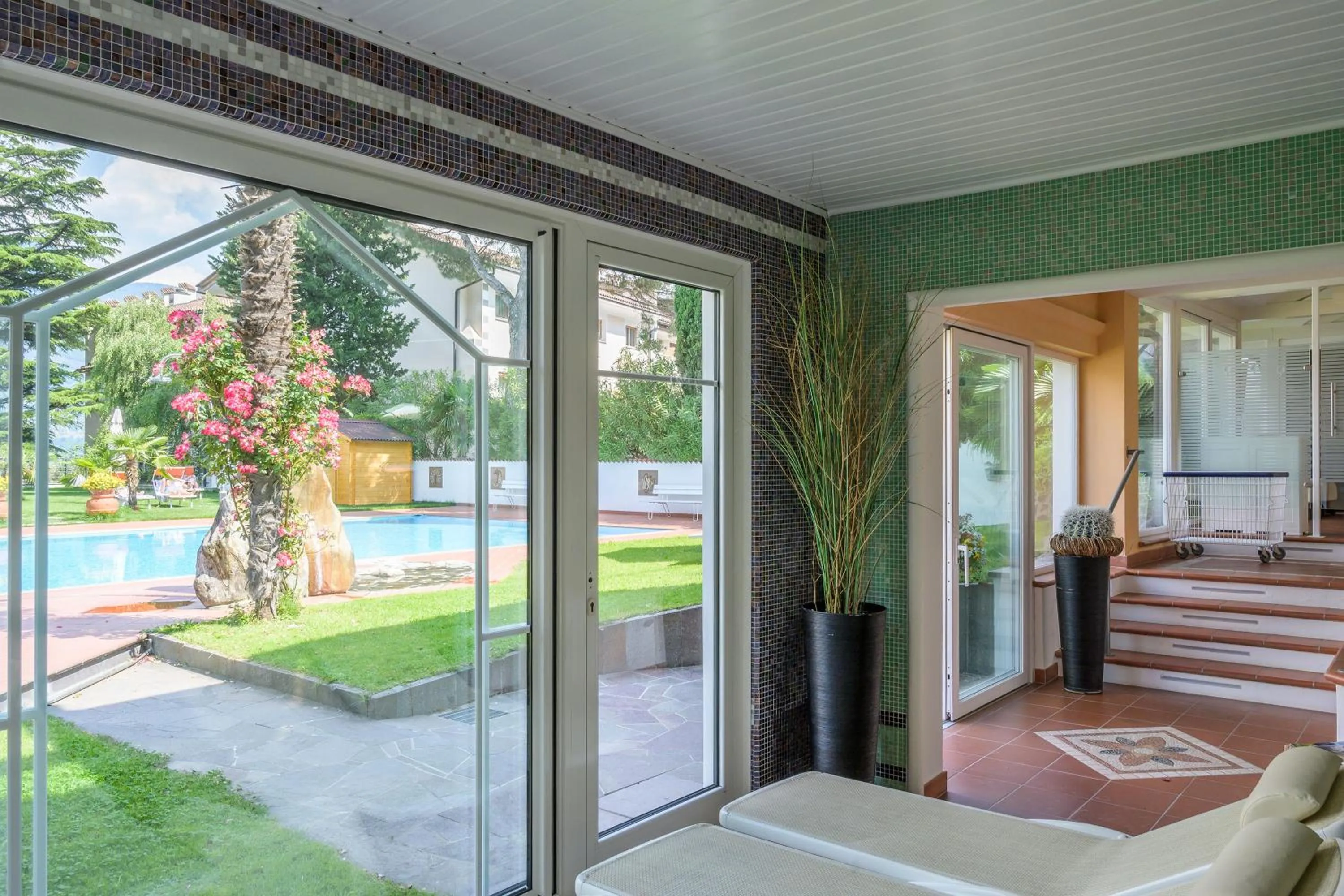 Swimming pool in Glanzhof Hotel & Apartments