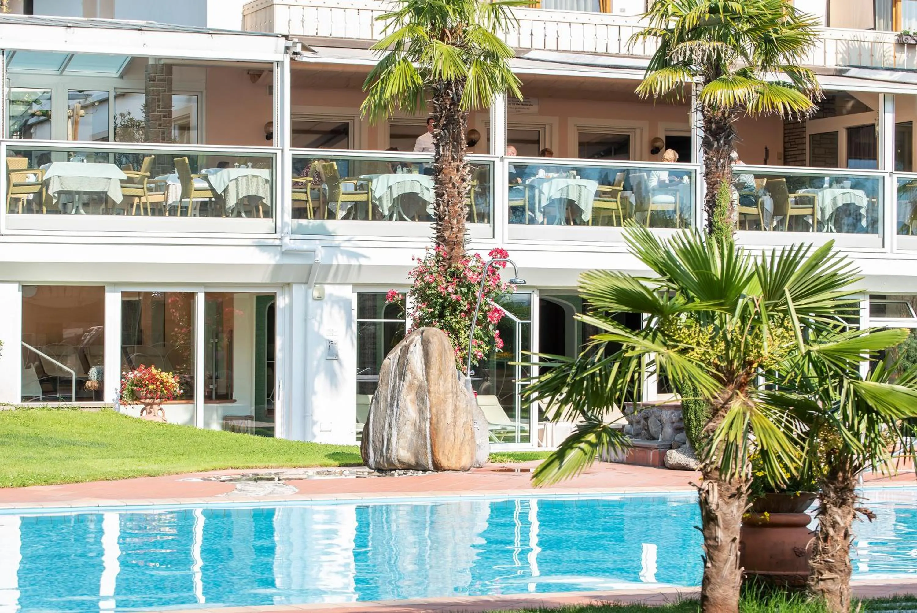 Swimming pool in Glanzhof Hotel & Apartments