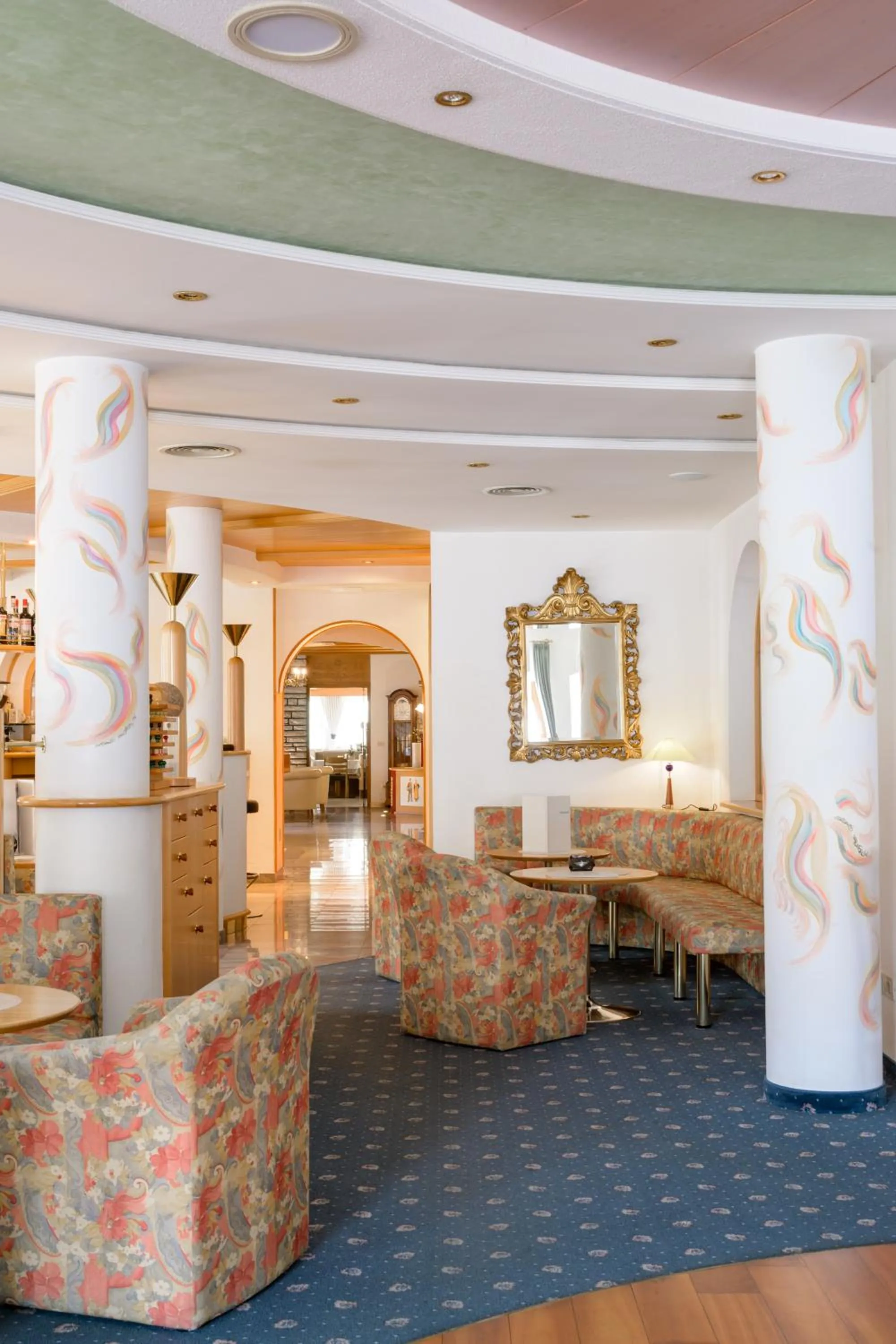 Lounge or bar in Glanzhof Hotel & Apartments