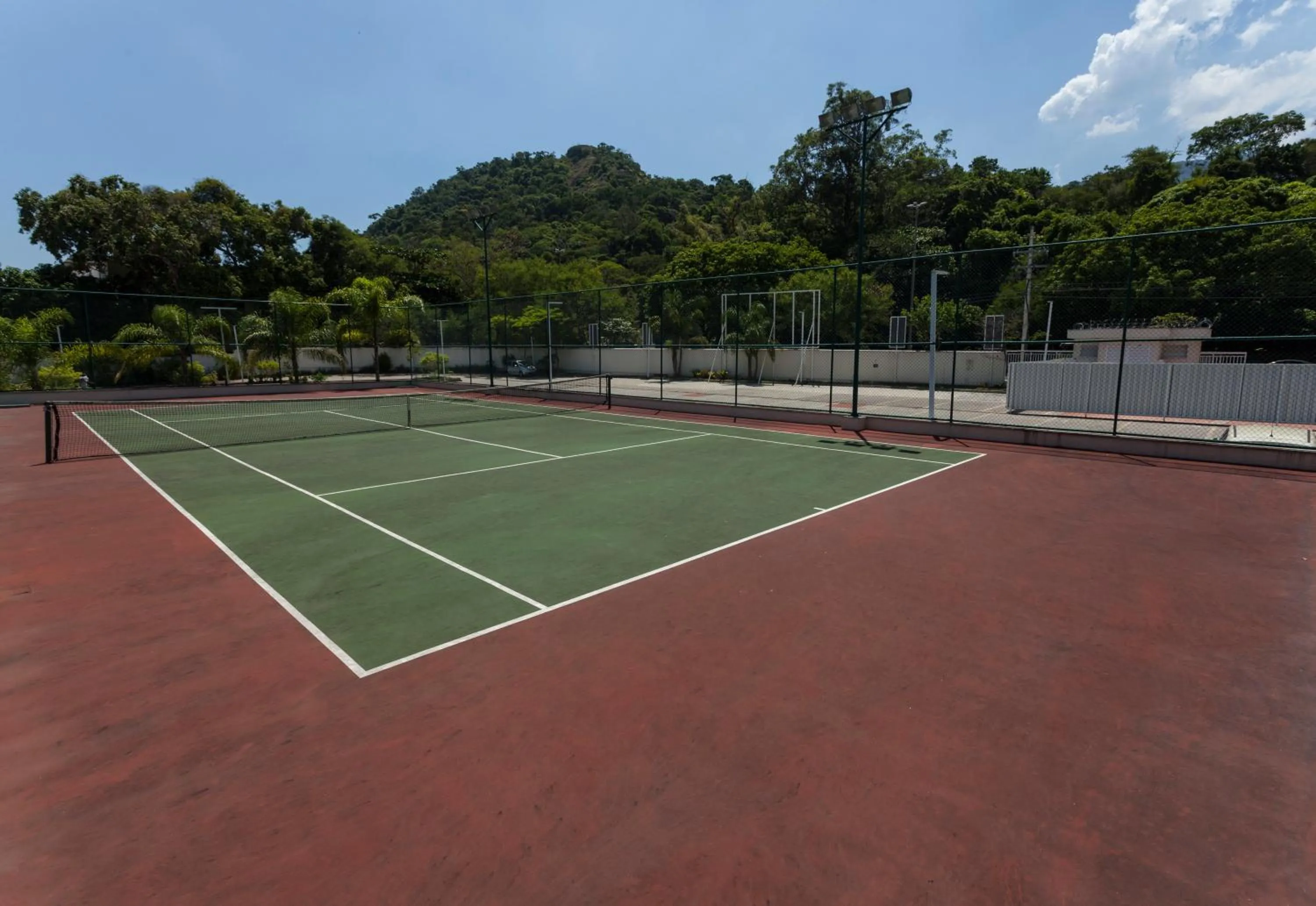 Tennis court in RioStay Residence - Riocentro