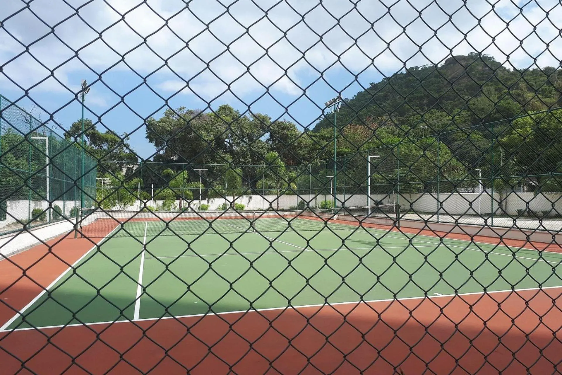 Tennis court in RioStay Residence - Riocentro