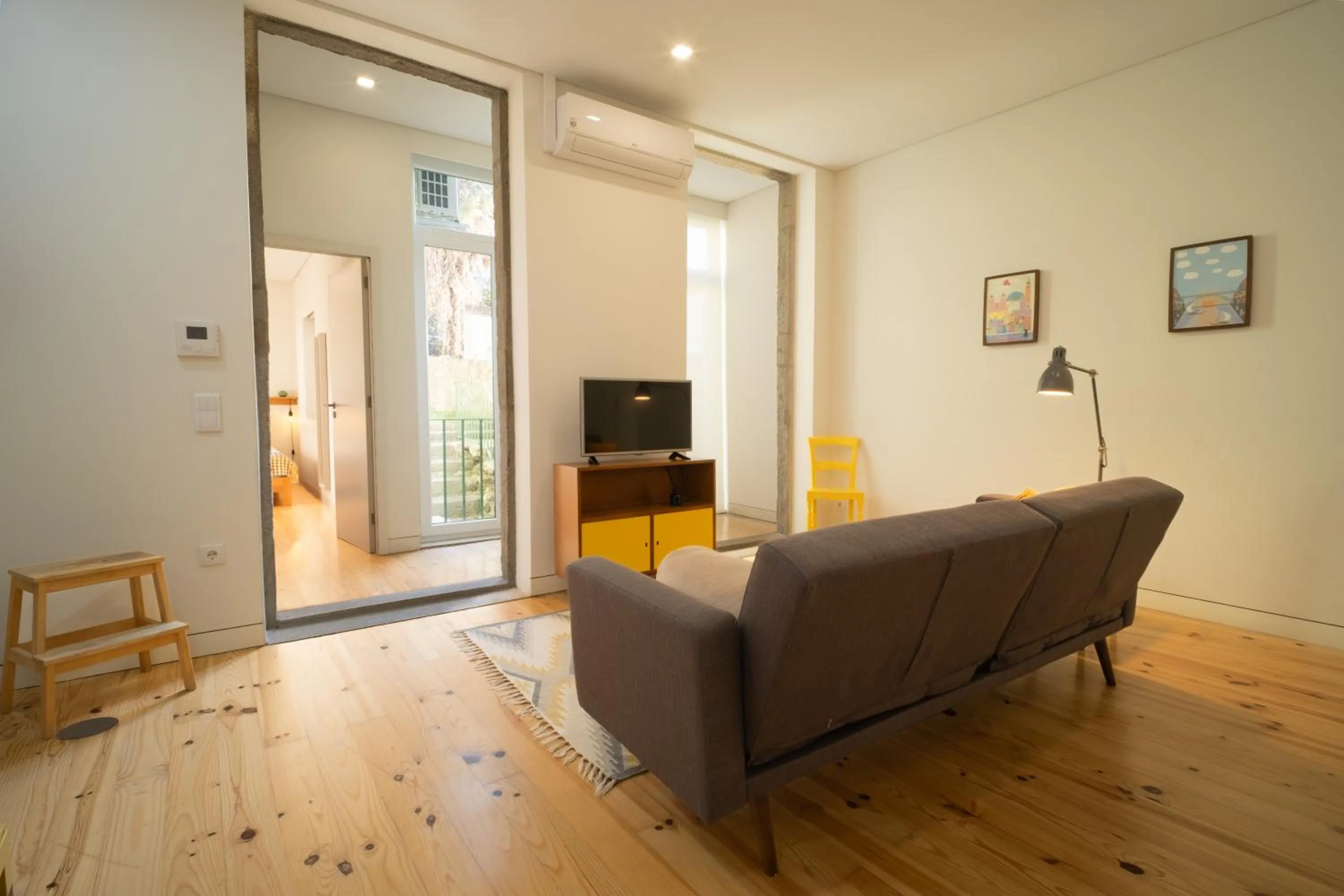 TV and multimedia in Bonfim 234 Townhouse