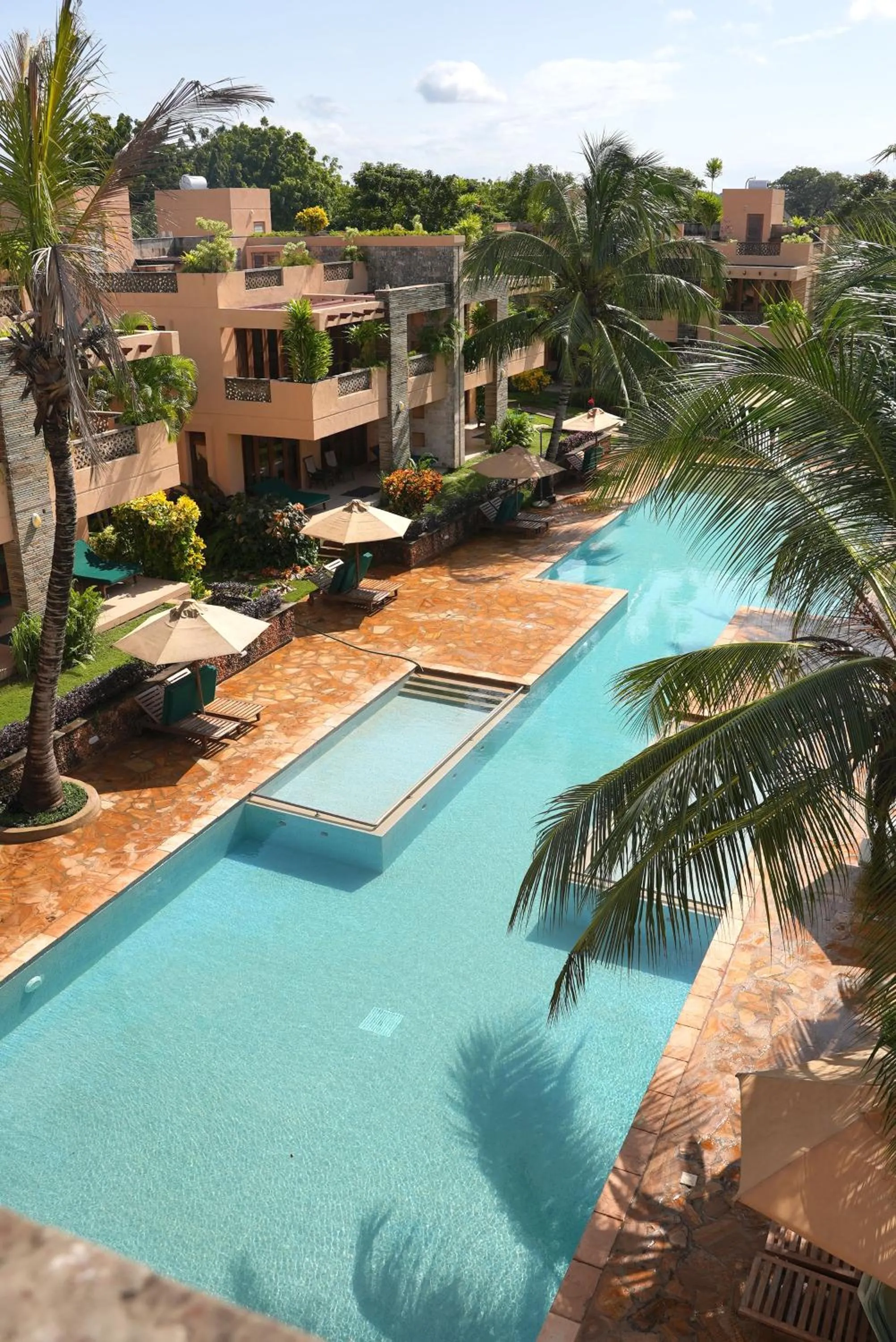Swimming pool in Villa Mandhari - Diani Beach
