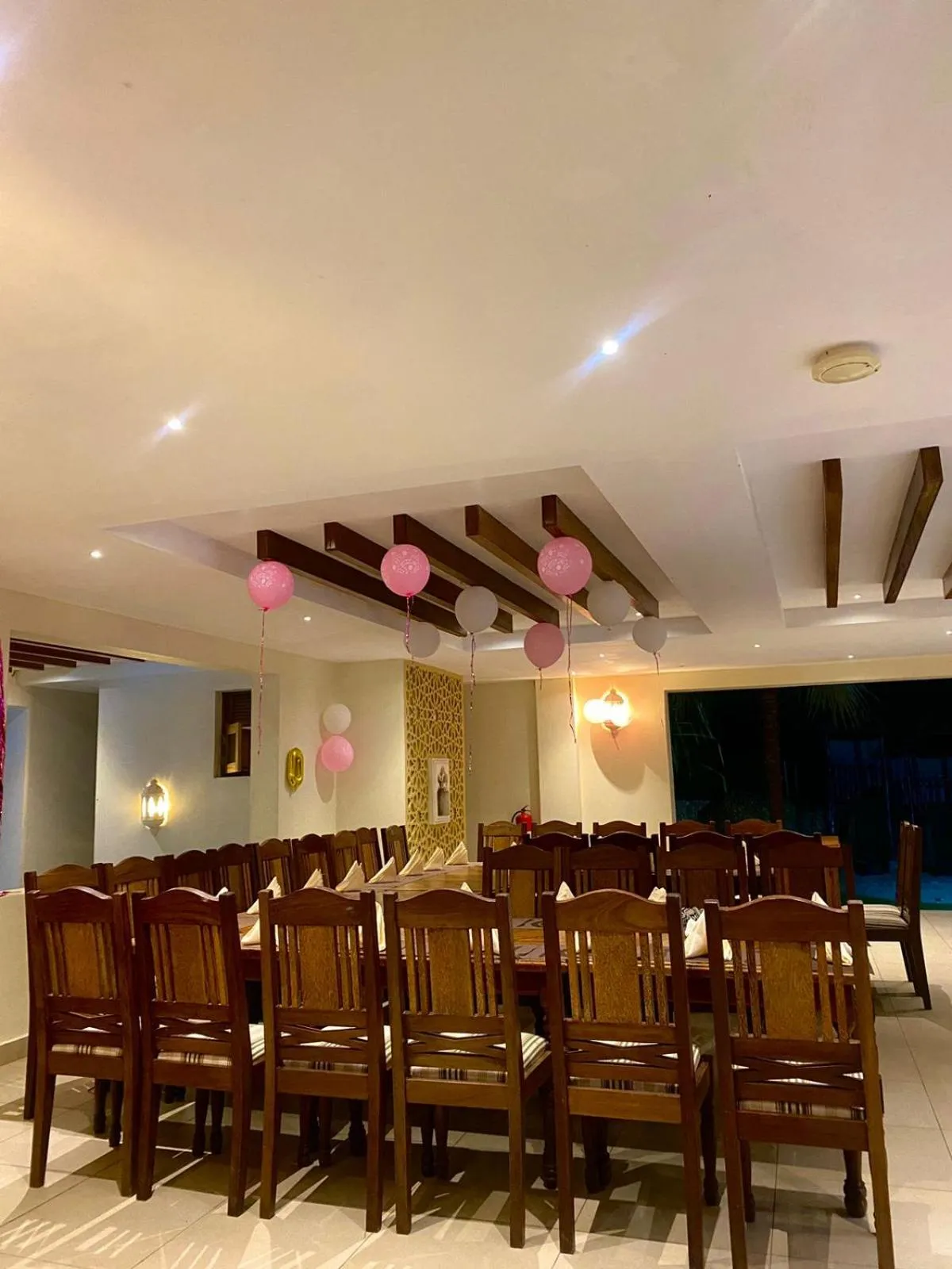 Restaurant/places to eat in Villa Mandhari - Diani Beach