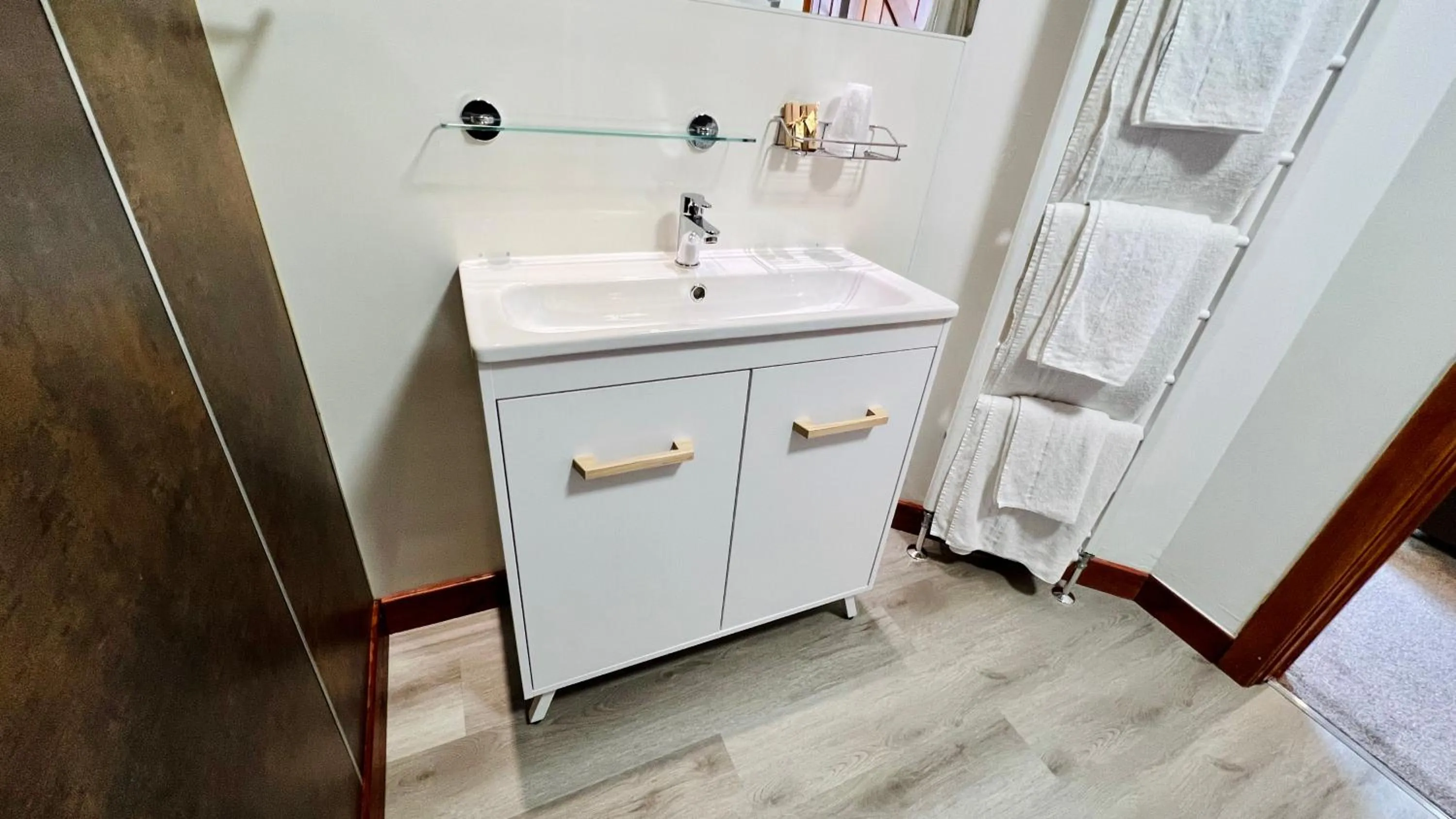 Bathroom in Aultguish Inn