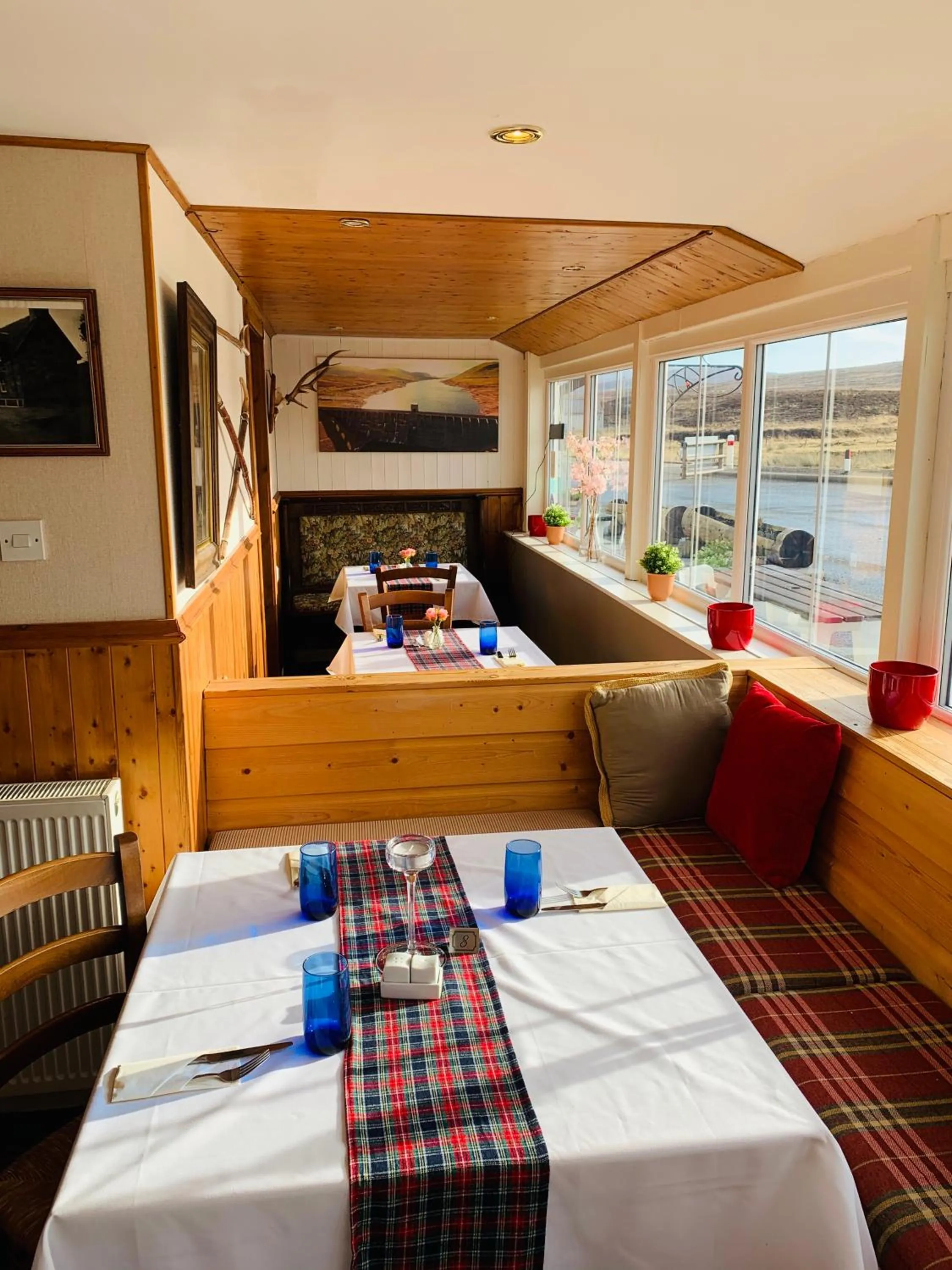 Restaurant/places to eat in Aultguish Inn