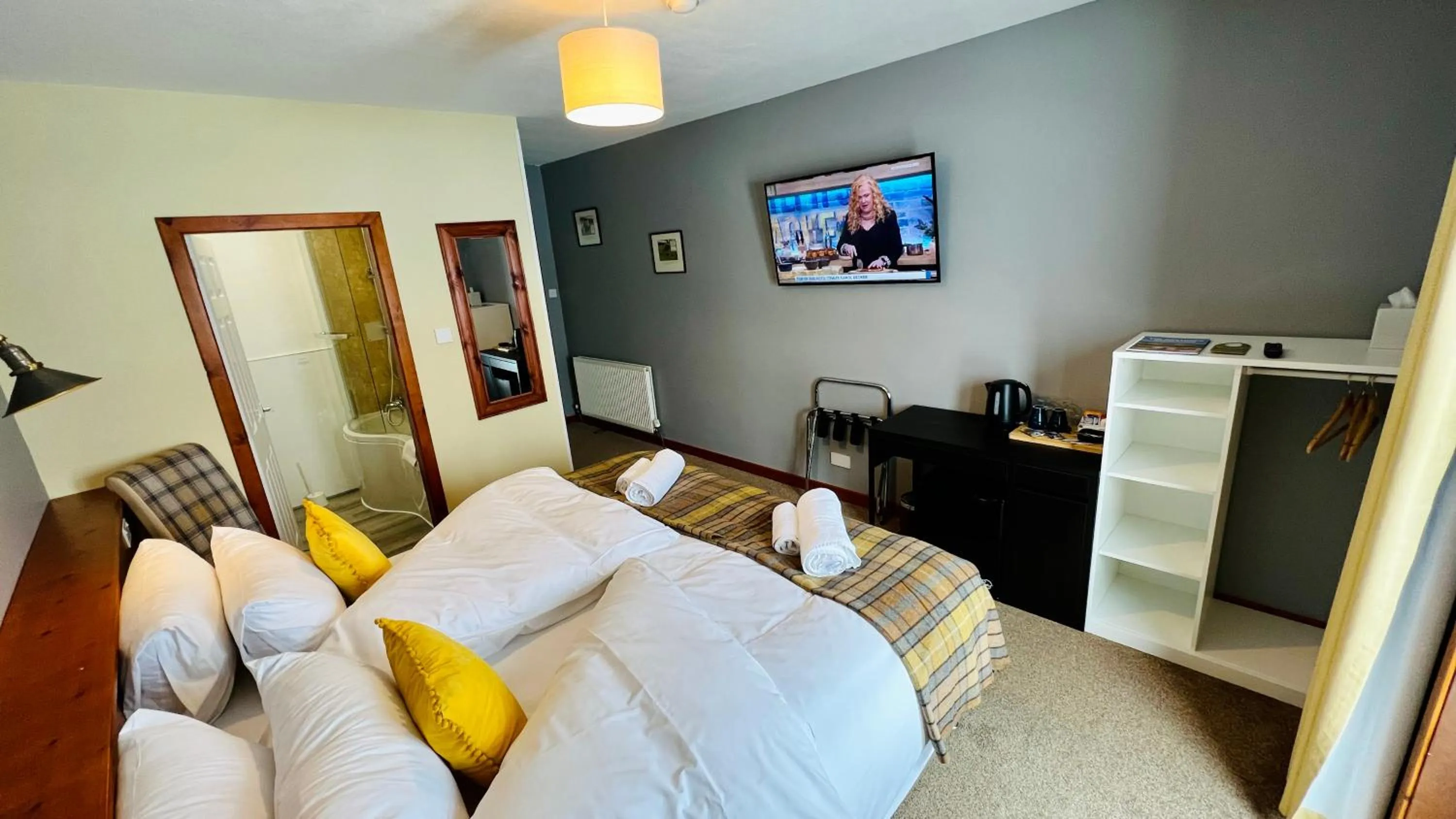 Photo of the whole room in Aultguish Inn