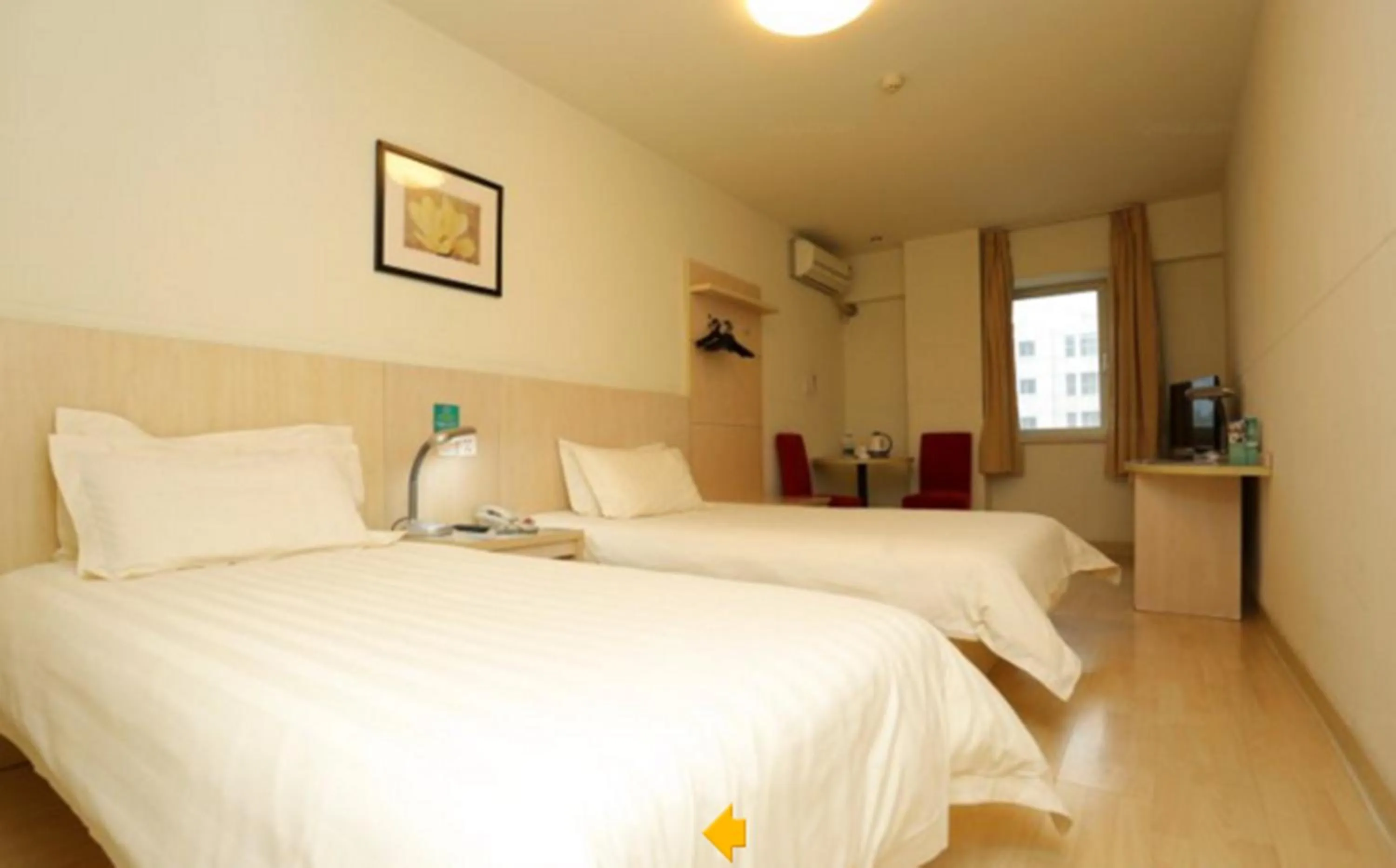 Photo of the whole room, Bed in Jinjiang Inn - Changchun Convention & Exhibition Center