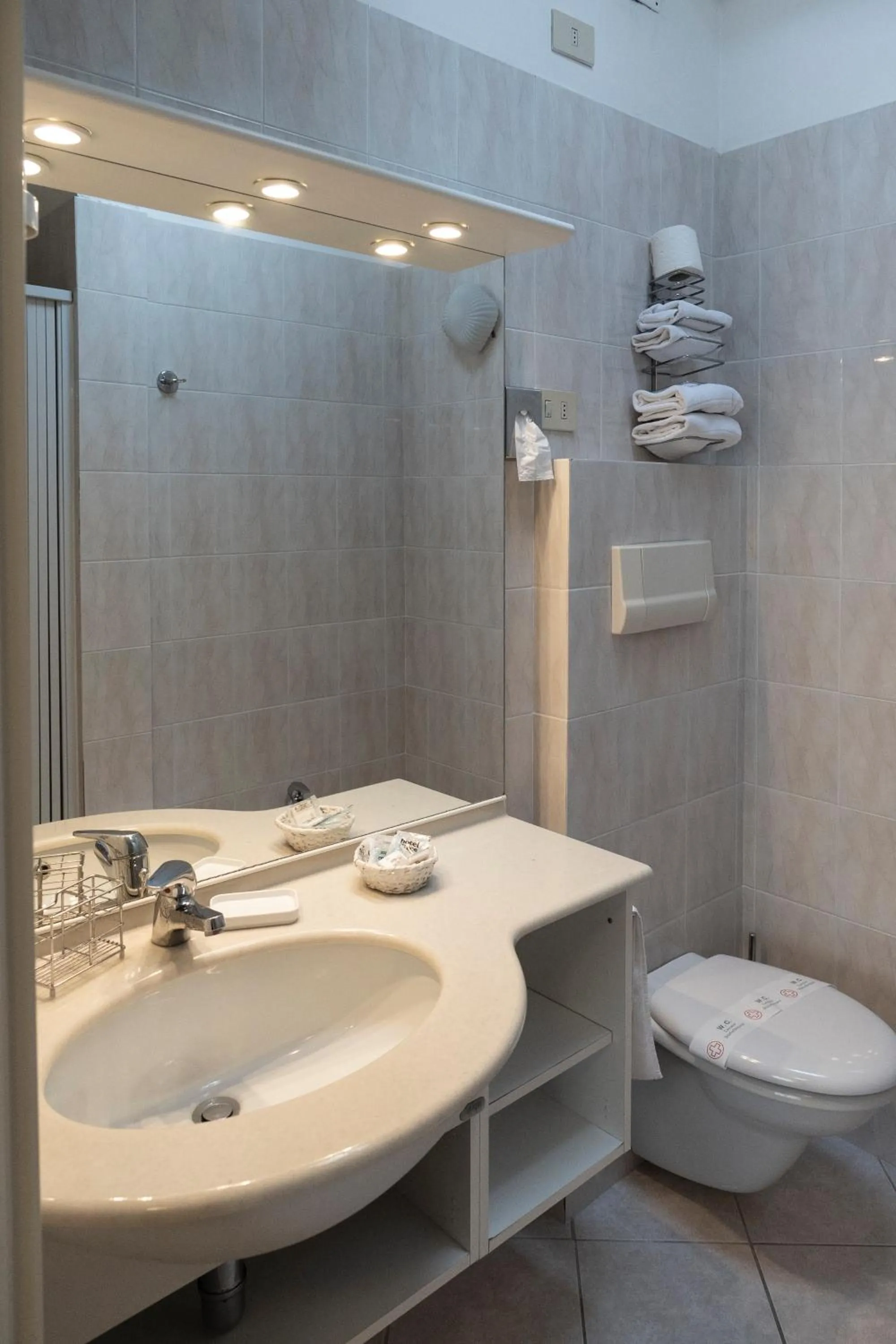 Bathroom in Hotel Mare Blu