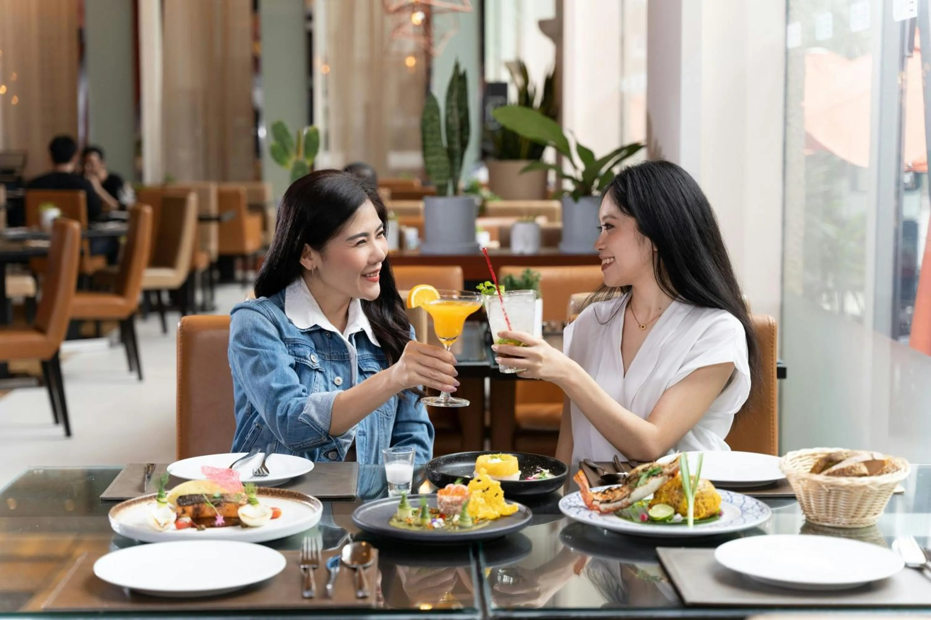 Restaurant/places to eat in Marriott Executive Apartments Sukhumvit Park, Bangkok