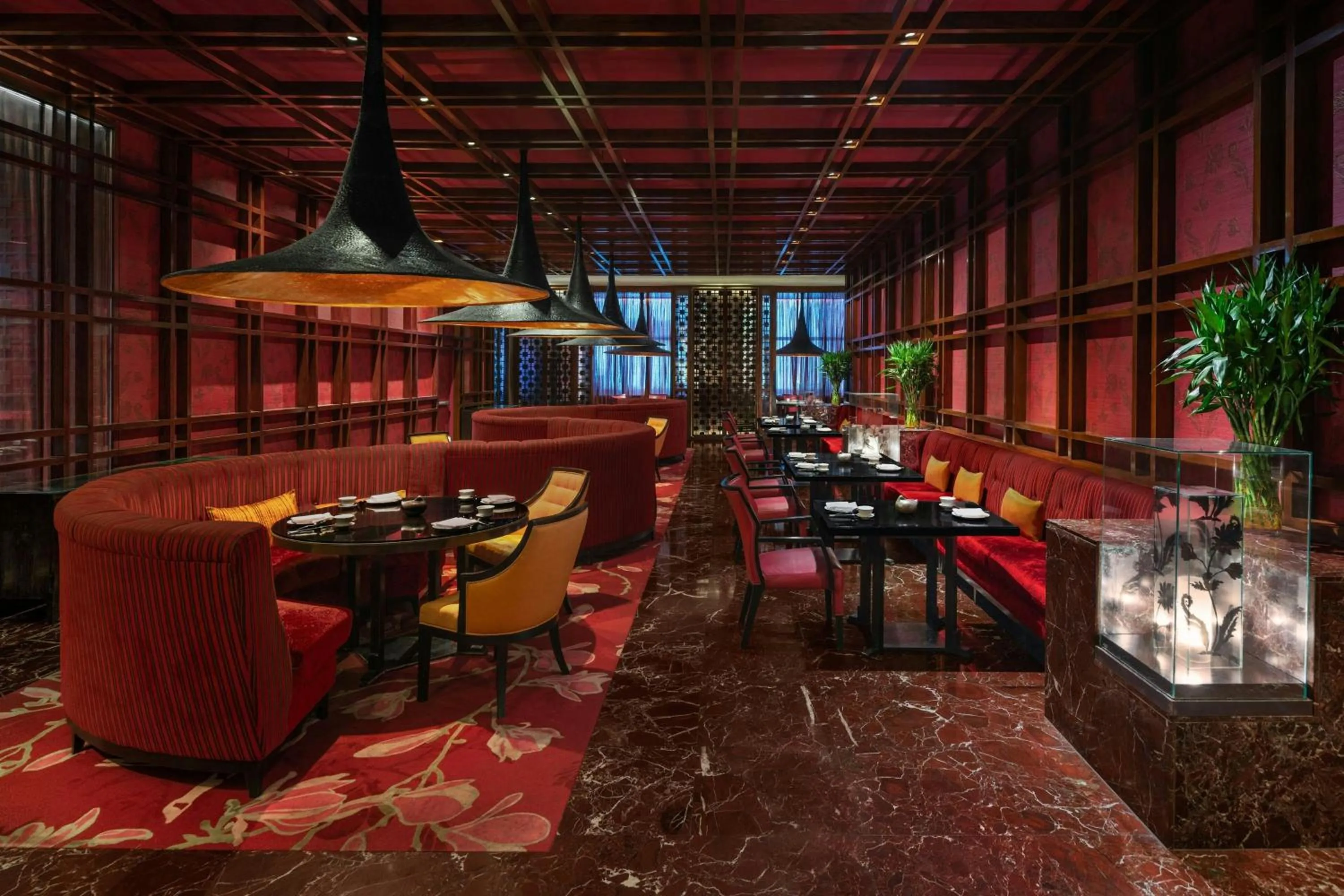 Restaurant/places to eat in Renaissance Bangkok Ratchaprasong Hotel by Marriott