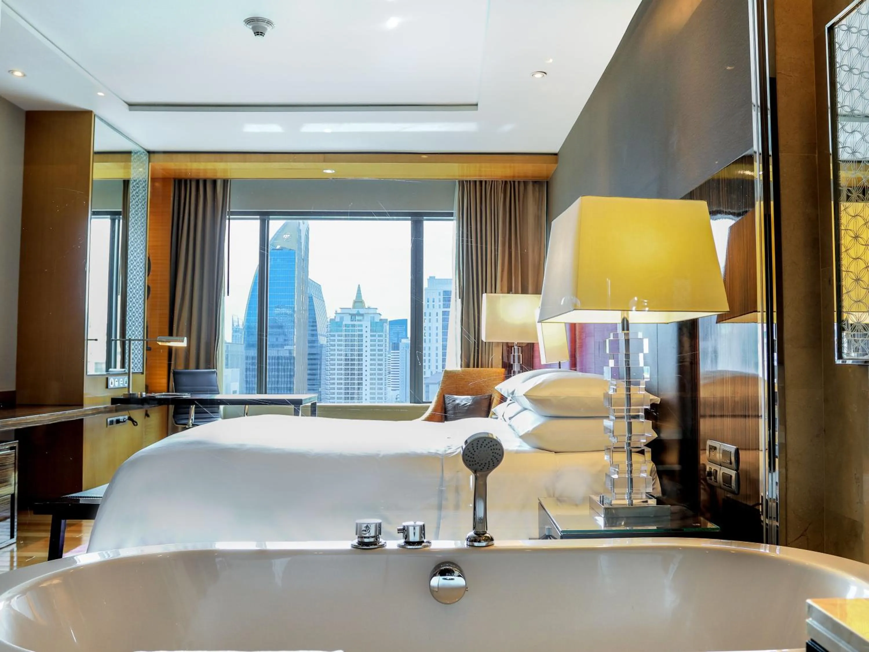 Bedroom, Bed in Renaissance Bangkok Ratchaprasong Hotel by Marriott