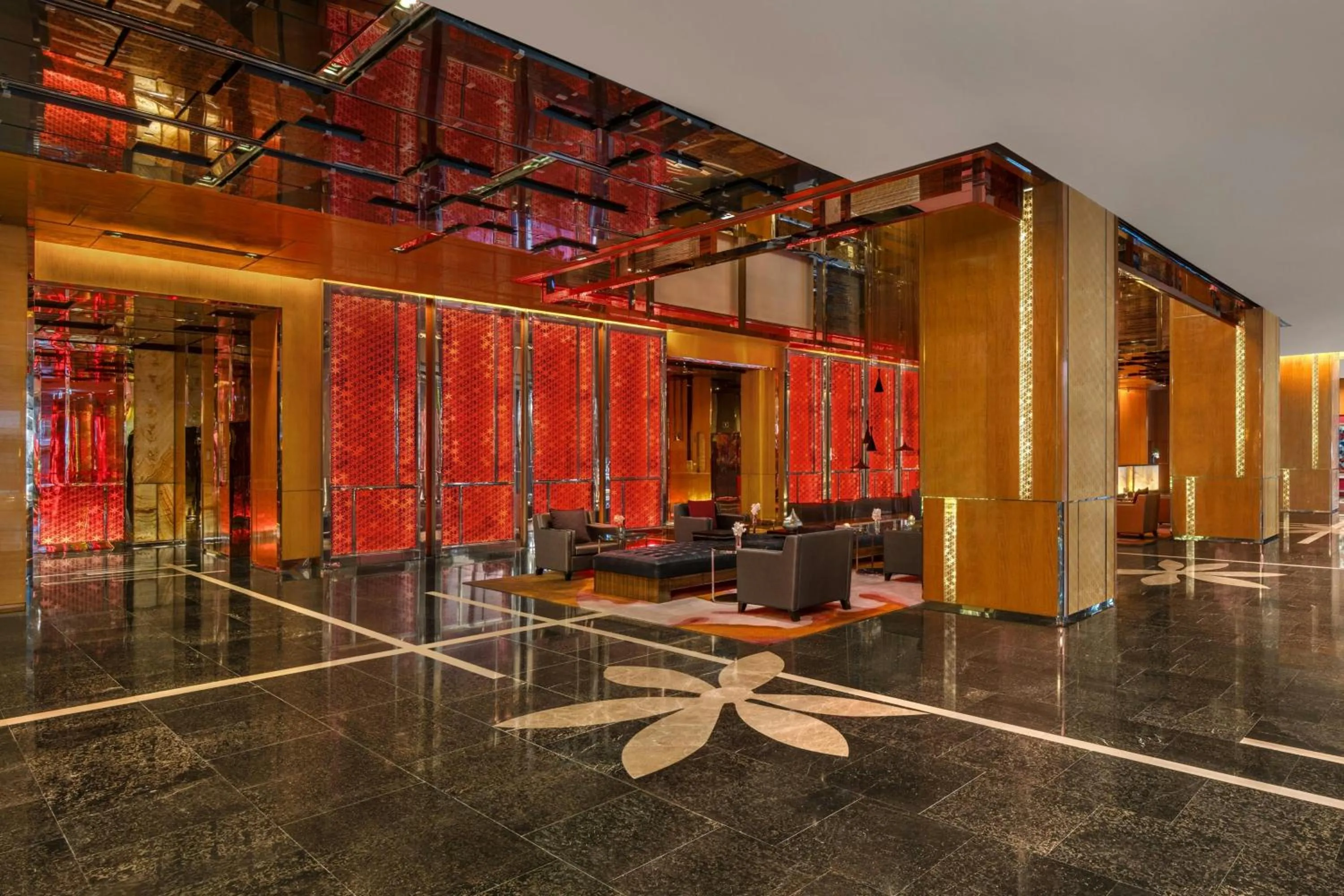 Lobby or reception in Renaissance Bangkok Ratchaprasong Hotel by Marriott