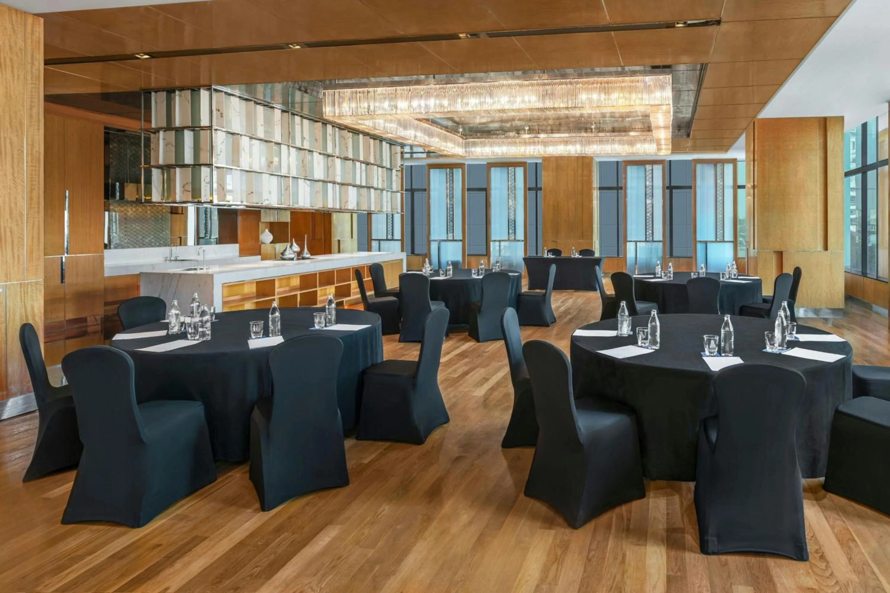 Meeting/conference room in Renaissance Bangkok Ratchaprasong Hotel by Marriott