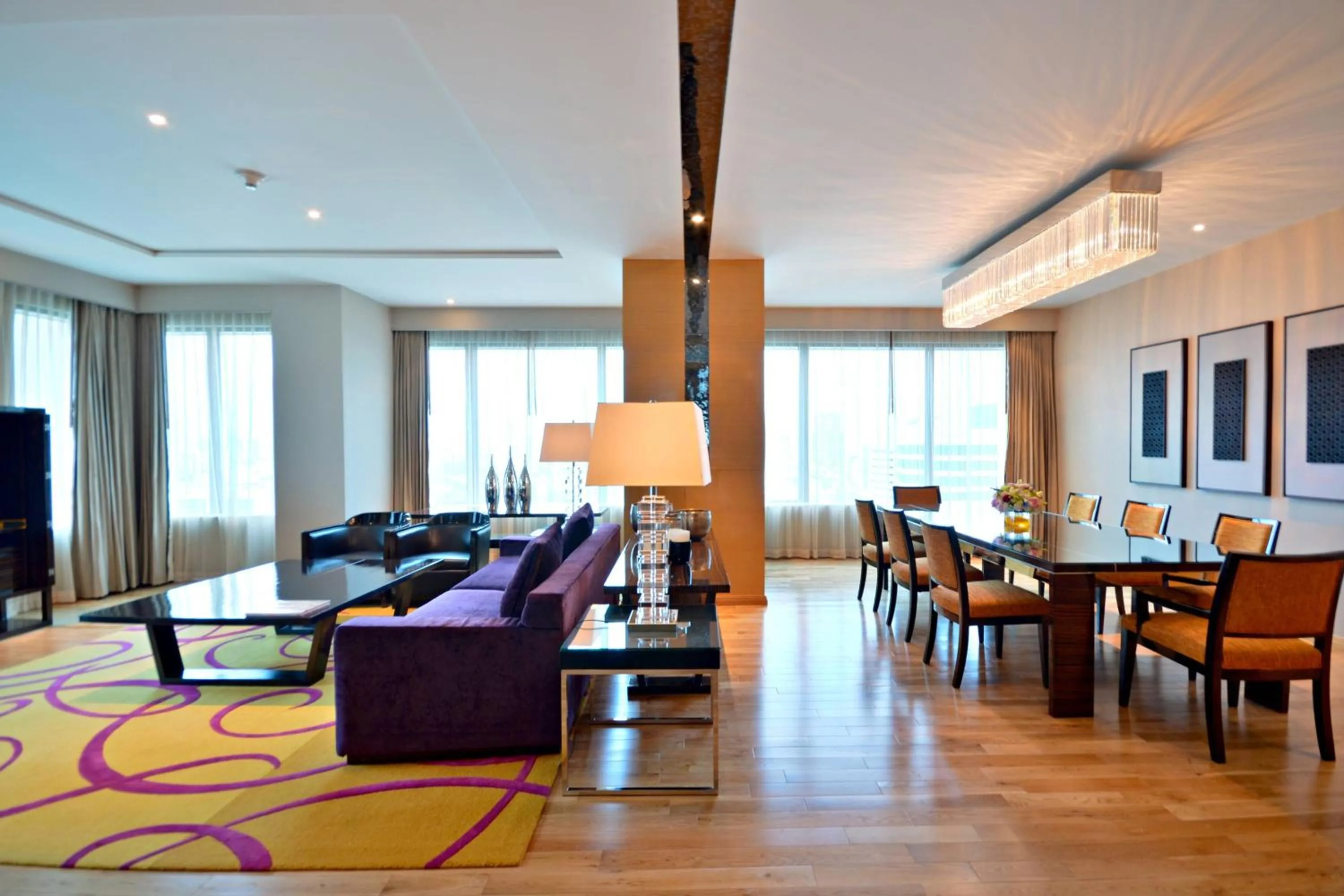 Bedroom in Renaissance Bangkok Ratchaprasong Hotel by Marriott