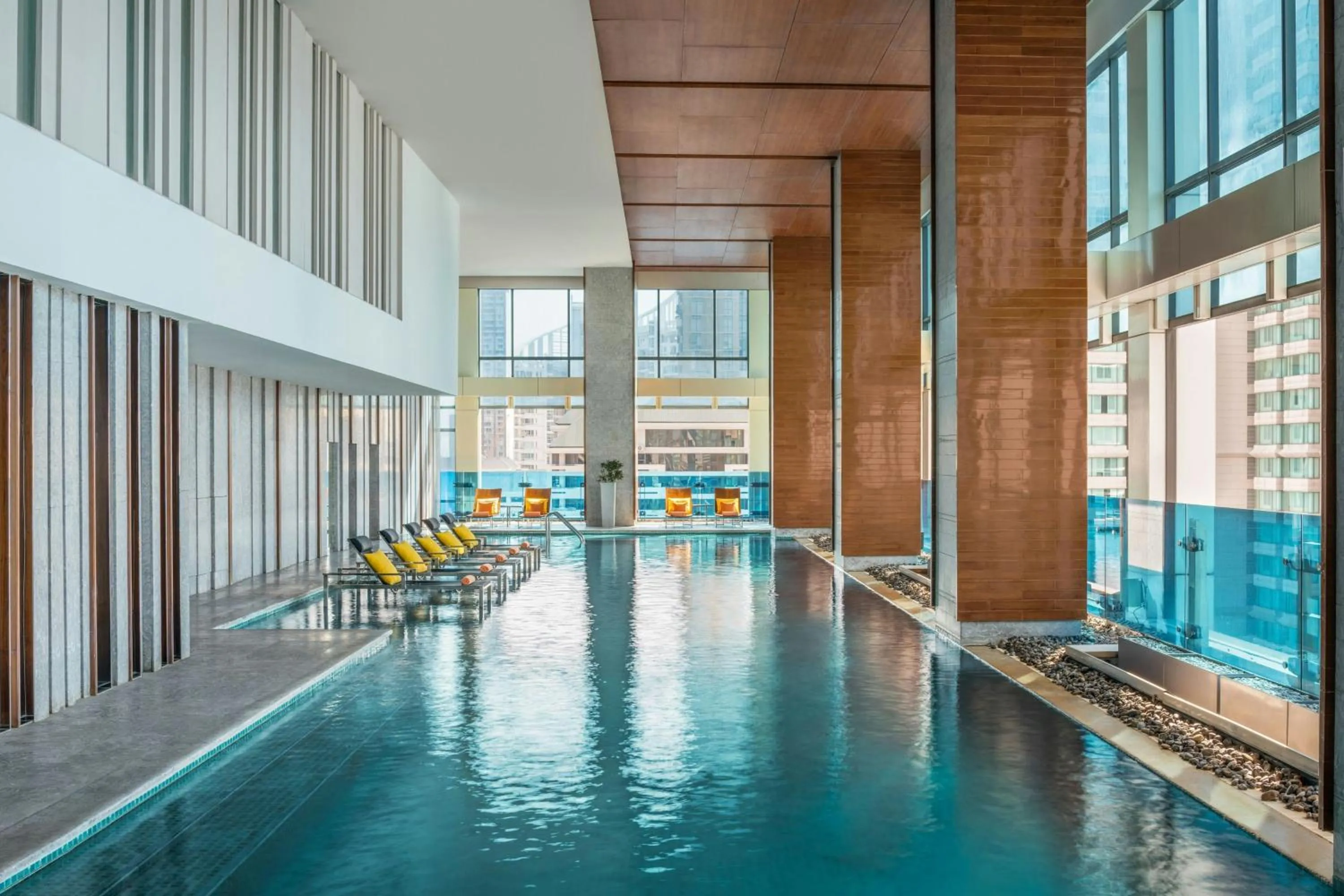 Swimming pool in Renaissance Bangkok Ratchaprasong Hotel by Marriott