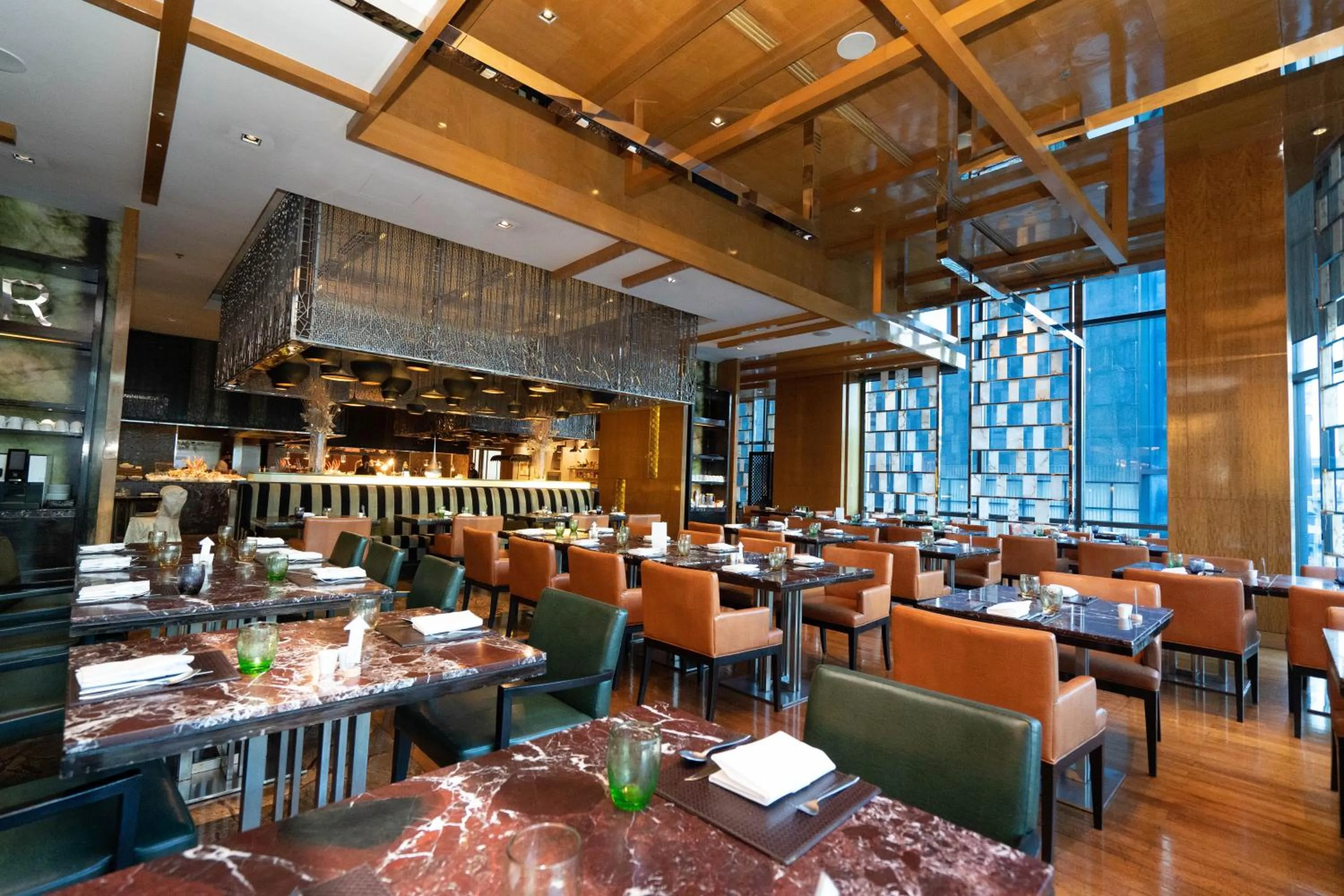 Restaurant/places to eat in Renaissance Bangkok Ratchaprasong Hotel by Marriott