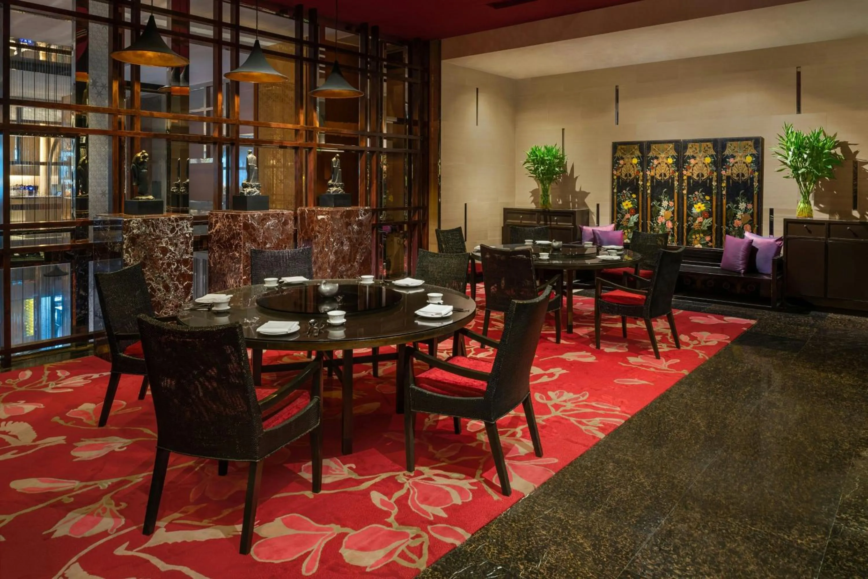 Restaurant/places to eat in Renaissance Bangkok Ratchaprasong Hotel by Marriott