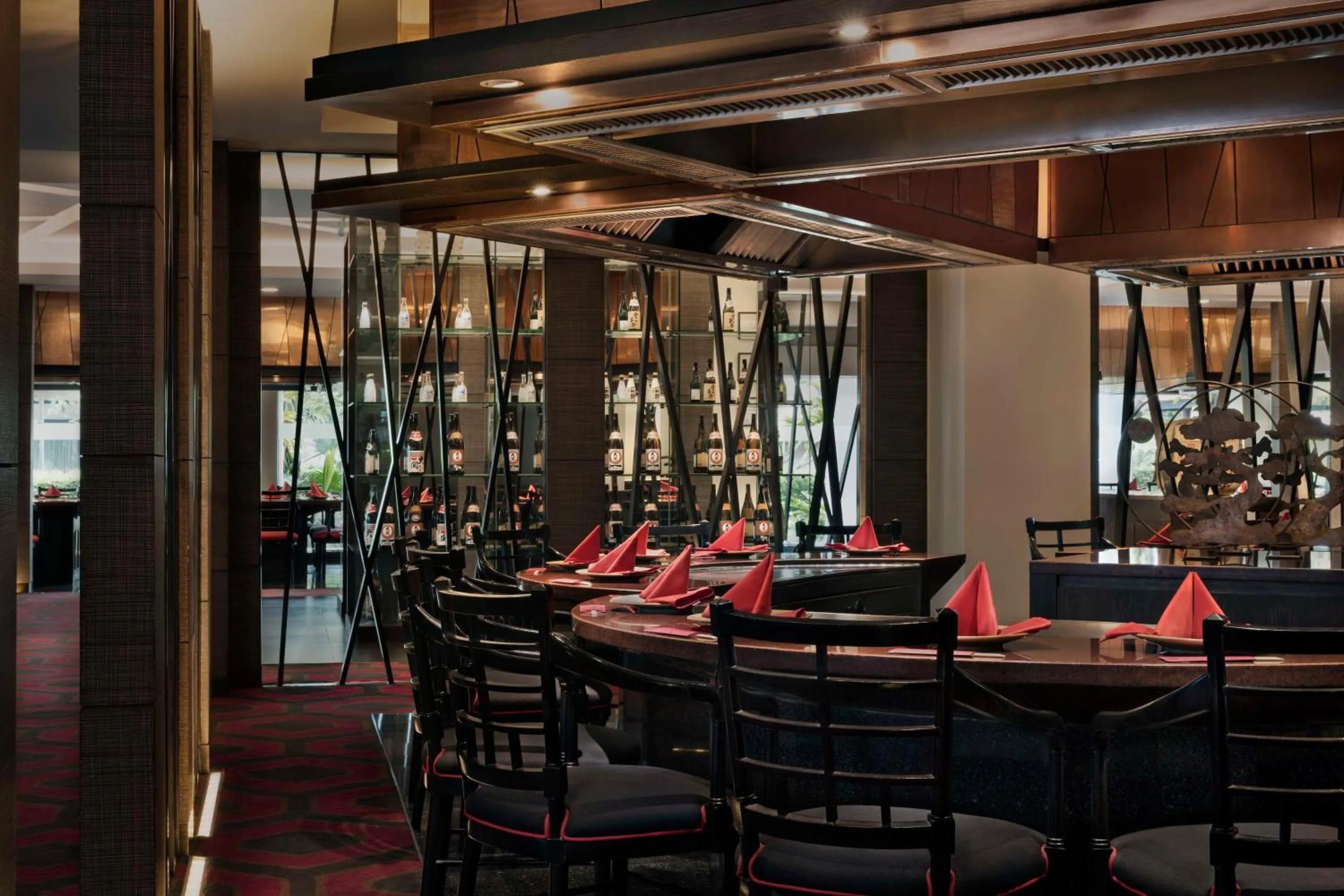 Dining area in Anantara Riverside Bangkok Resort