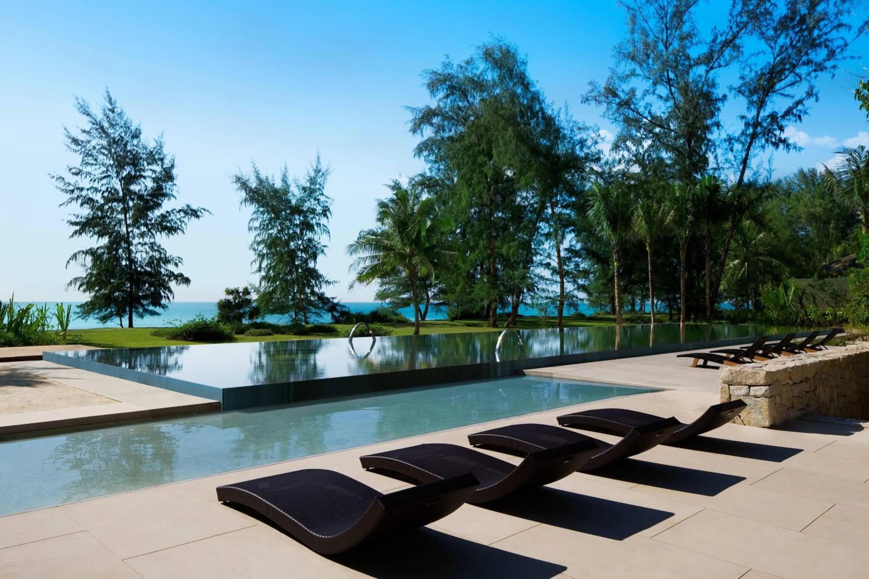 Swimming pool in Renaissance Phuket Resort & Spa