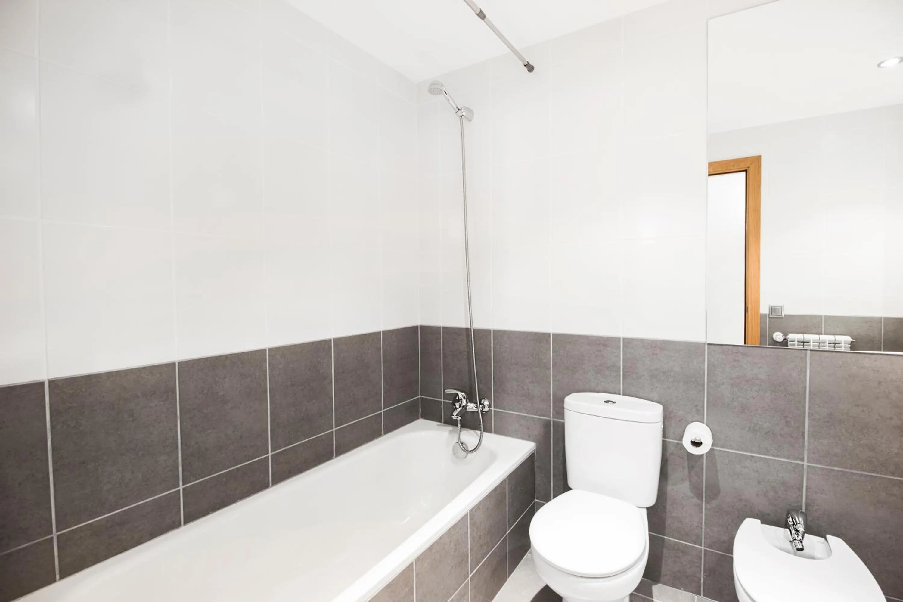 Bathroom in Font del Ferro Apartments